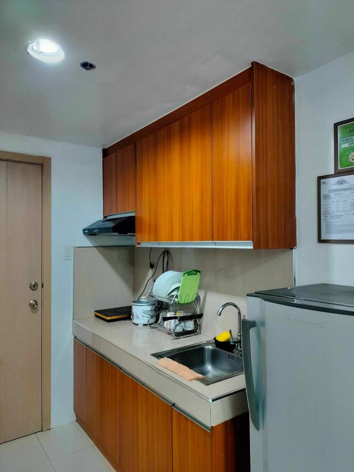 17th Floor Type Unit With View Apartment