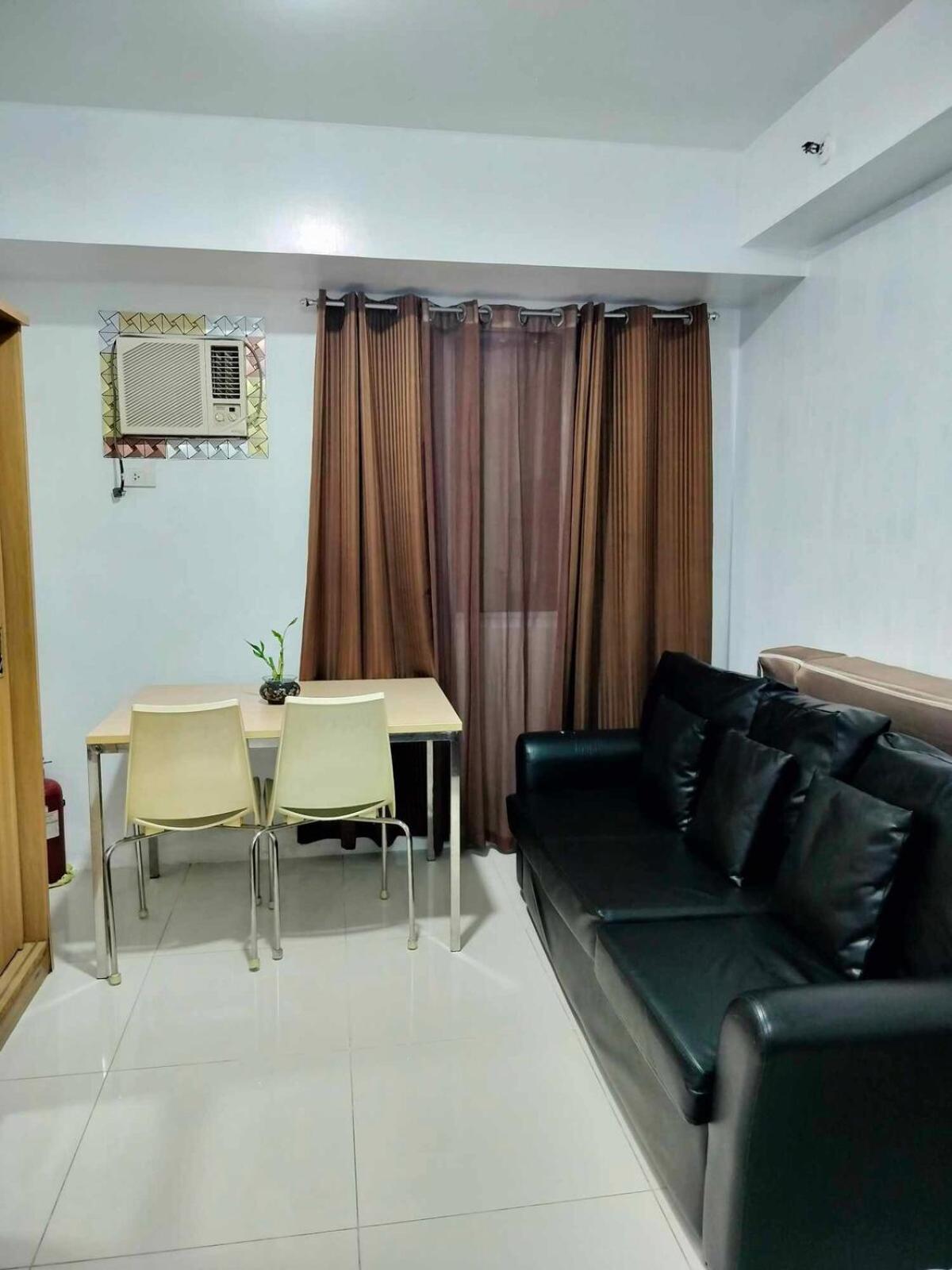 17th Floor Type Unit With View Apartment *