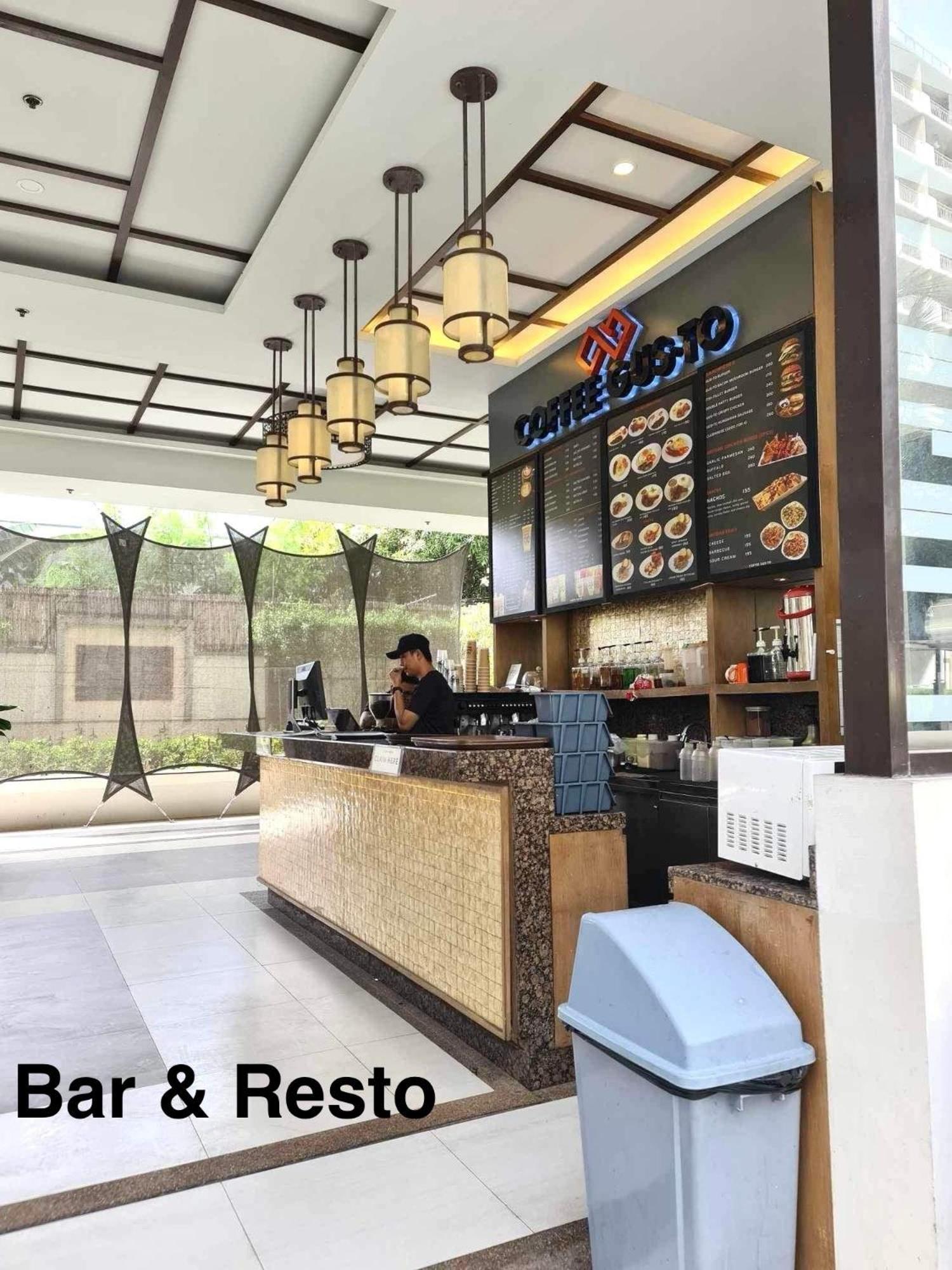 Apartment Modern Style 2br Good For 6 Packs Near Naia