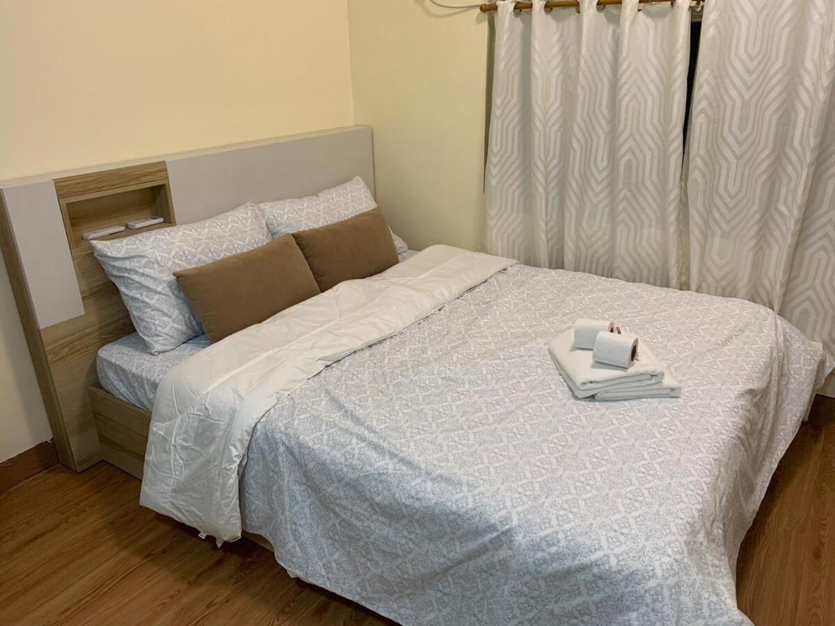Cozy & Modern In Mckinley Apartment Manila