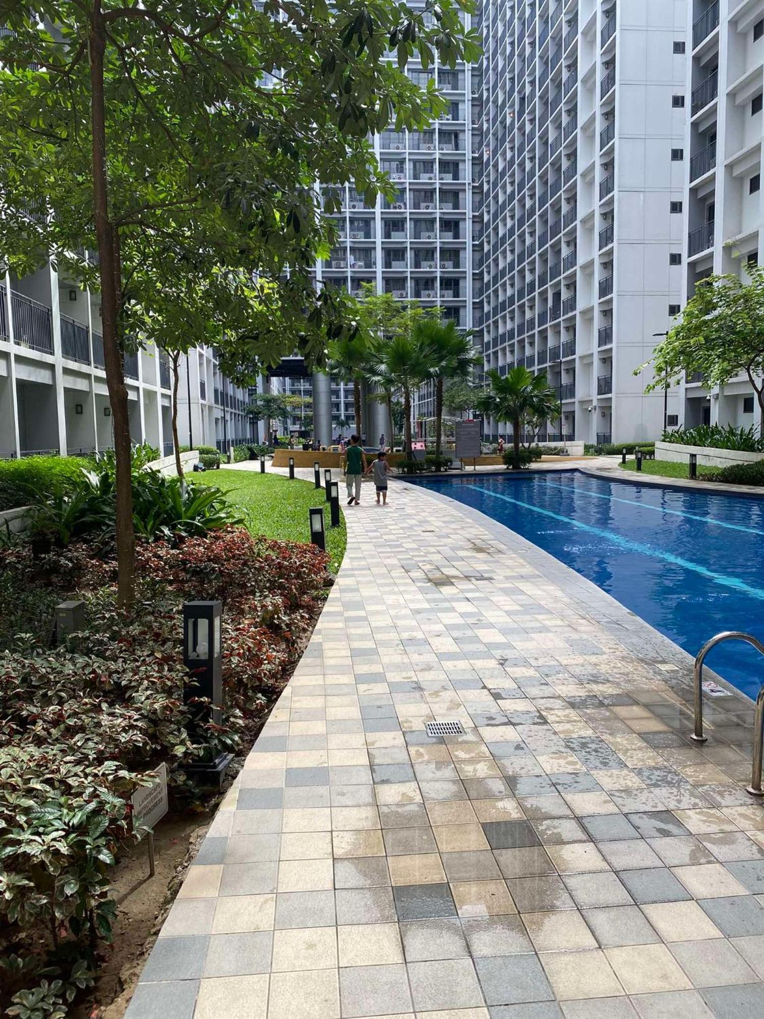 Luxe Shore2 Residences Apartment