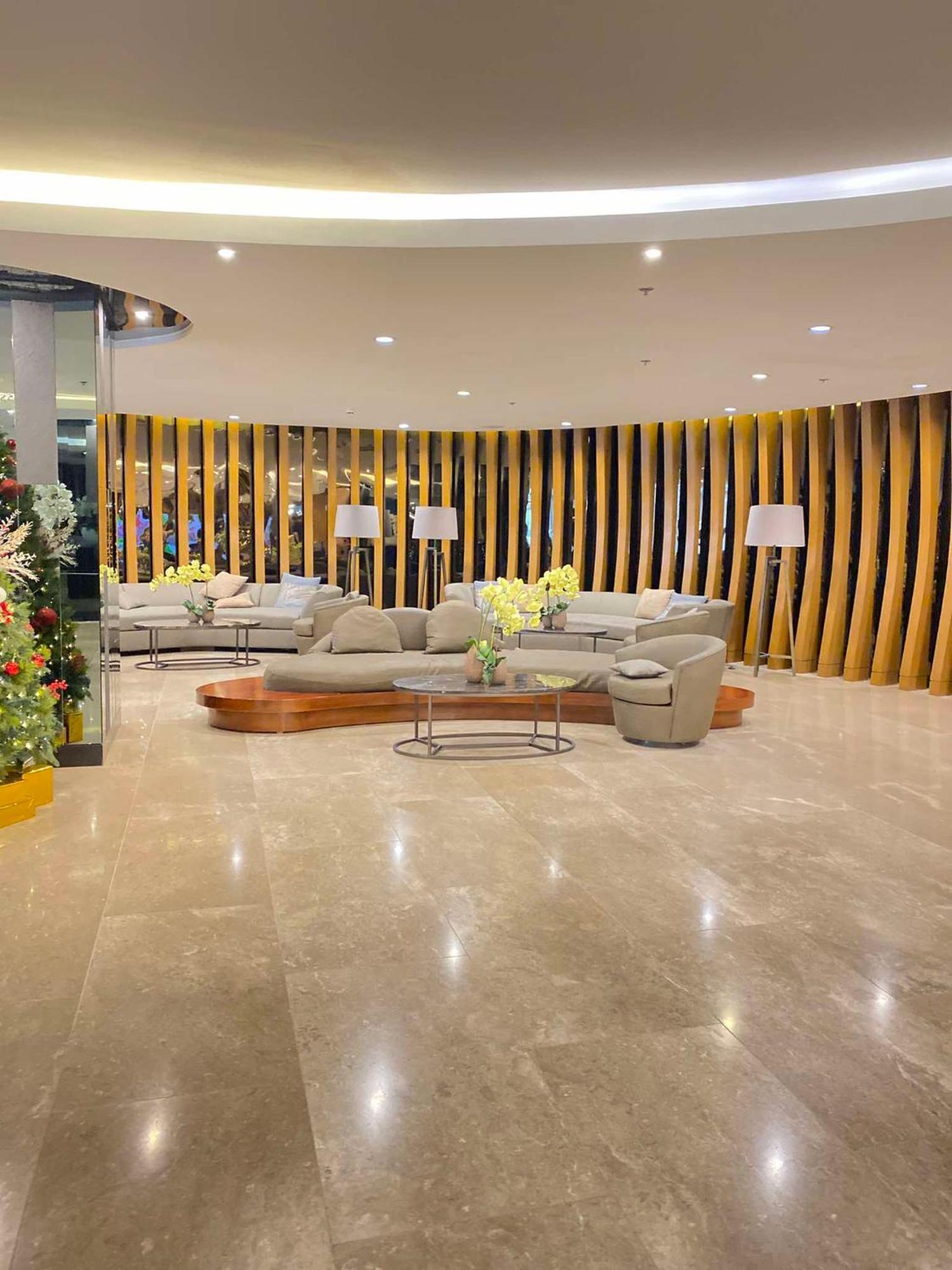 Luxe Shore2 Residences *