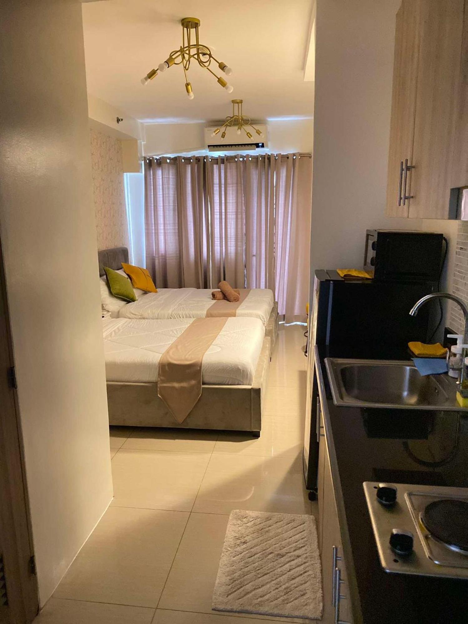 Luxe Shore2 Residences Apartment