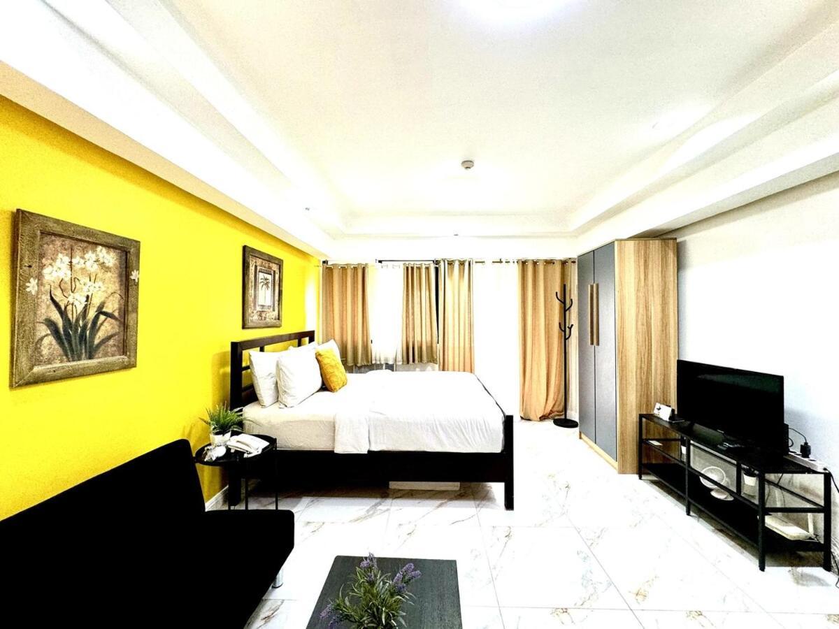 Apartment New! With Balcony & Park View In Greenbelt