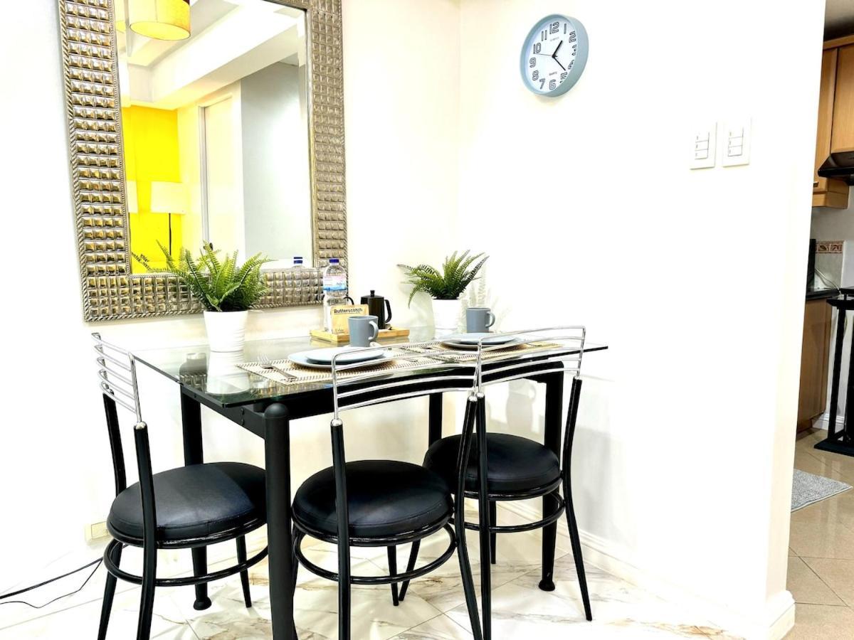 New! With Balcony & Park View In Greenbelt Apartment Manila