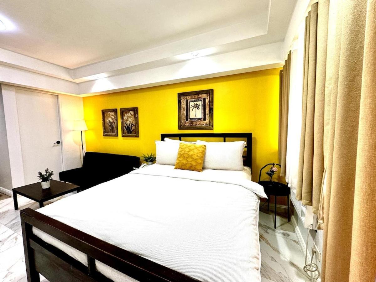 New! With Balcony & Park View In Greenbelt Apartment