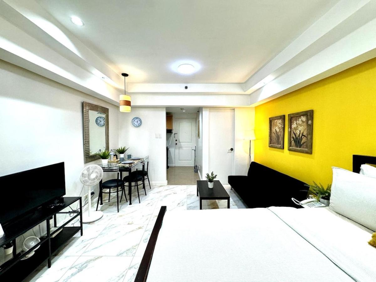 Apartment New! With Balcony & Park View In Greenbelt *
