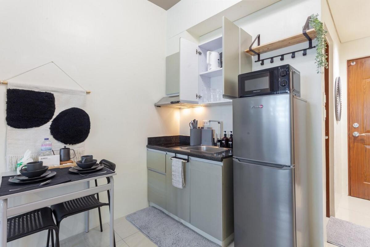 Apartment Makati Near Naia & Greenbelt - Free Parking!
