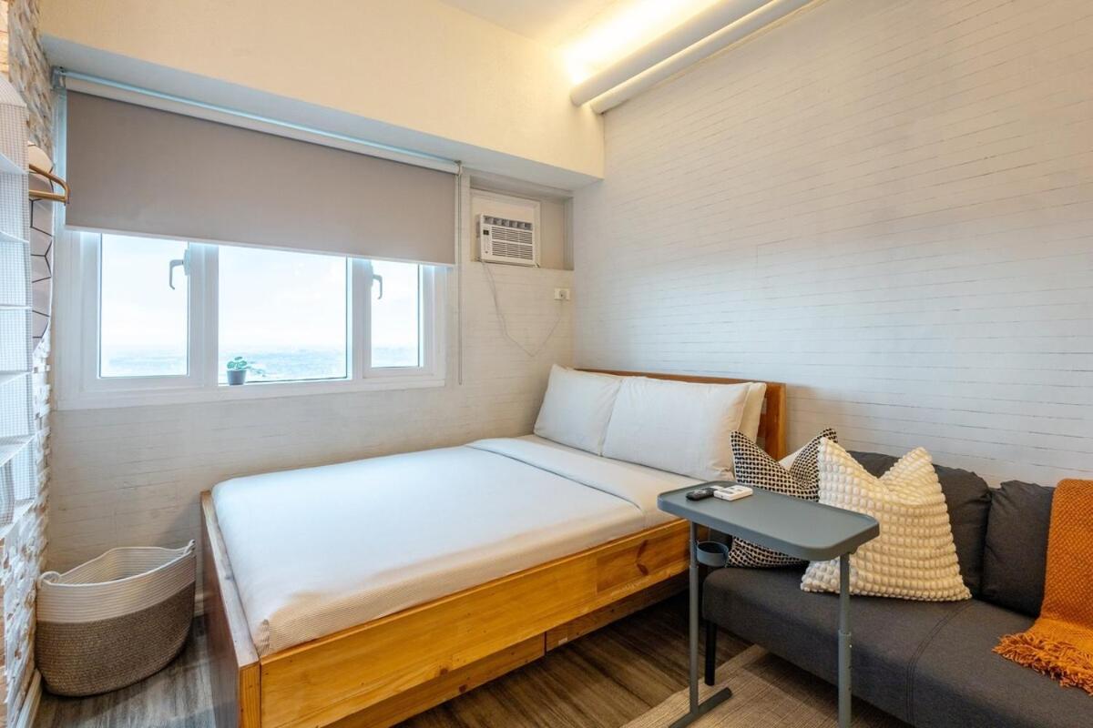 In Makati Near Airport And Free Parking! Apartment Manila