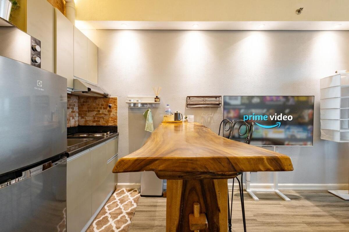 In Makati Near Airport And Free Parking! Apartment Manila