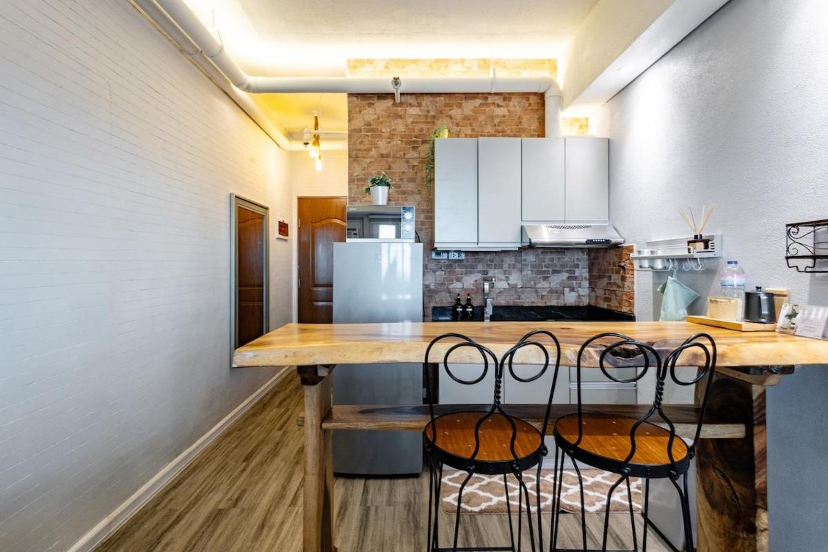 In Makati Near Airport And Free Parking! * Manila