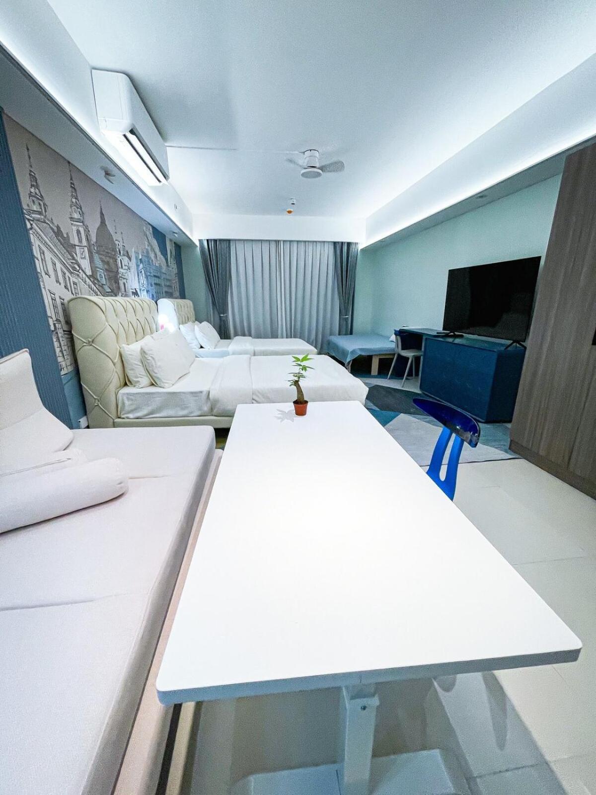 Lovely Penthouse Across Of Dreams, Airport Manila