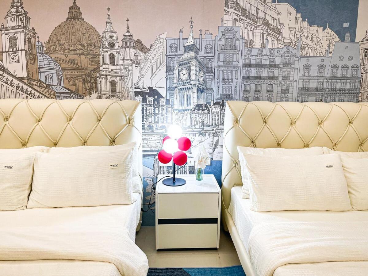 Lovely Penthouse Across Of Dreams, Airport Apartment *