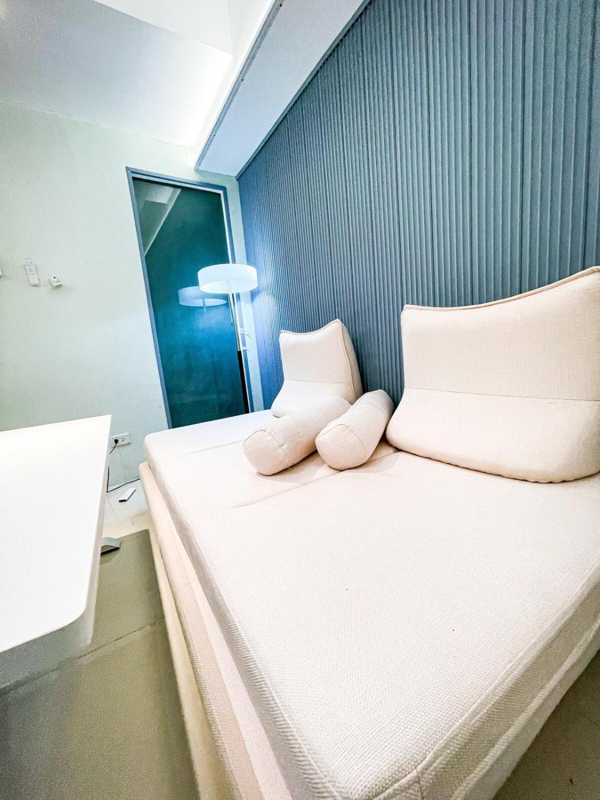 Apartment Lovely Penthouse Across Of Dreams, Airport Manila