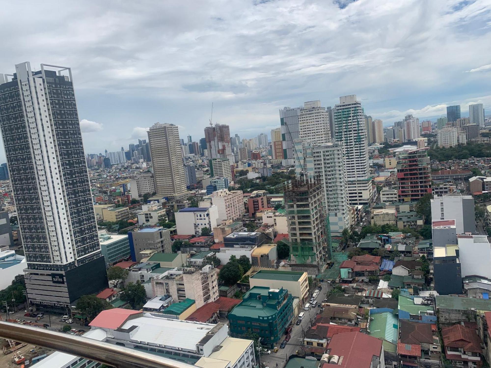 Birch Tower Malate By T&t Aparthotel
