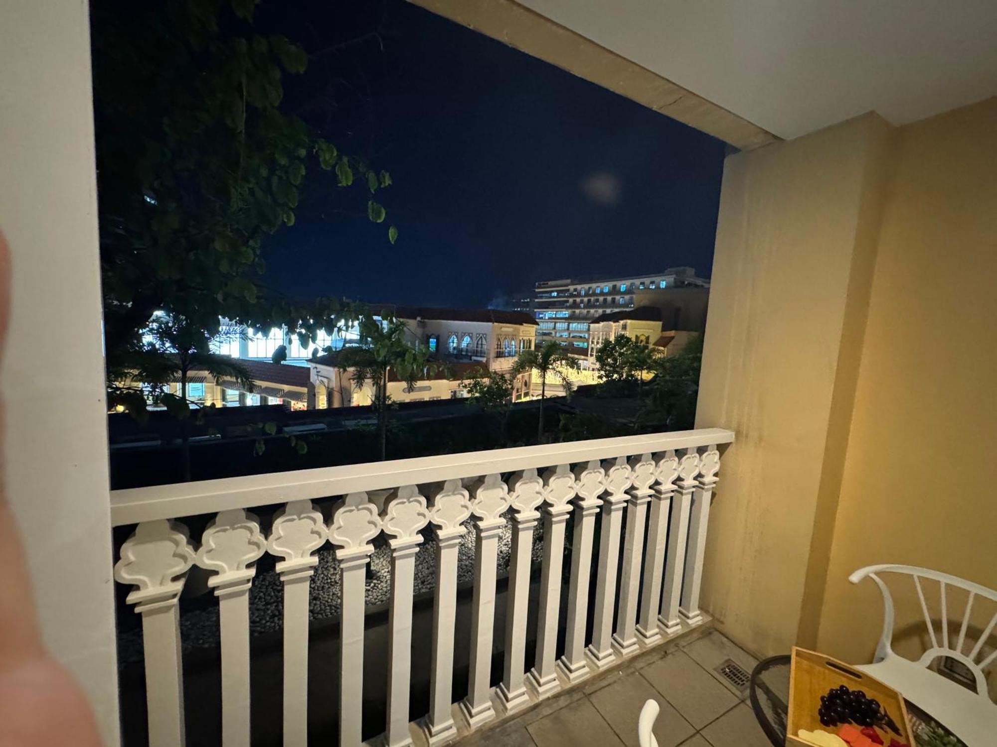 Venice Staycation Cozy Glimpse Of Grand Canal View Retreat Aparthotel Taguig