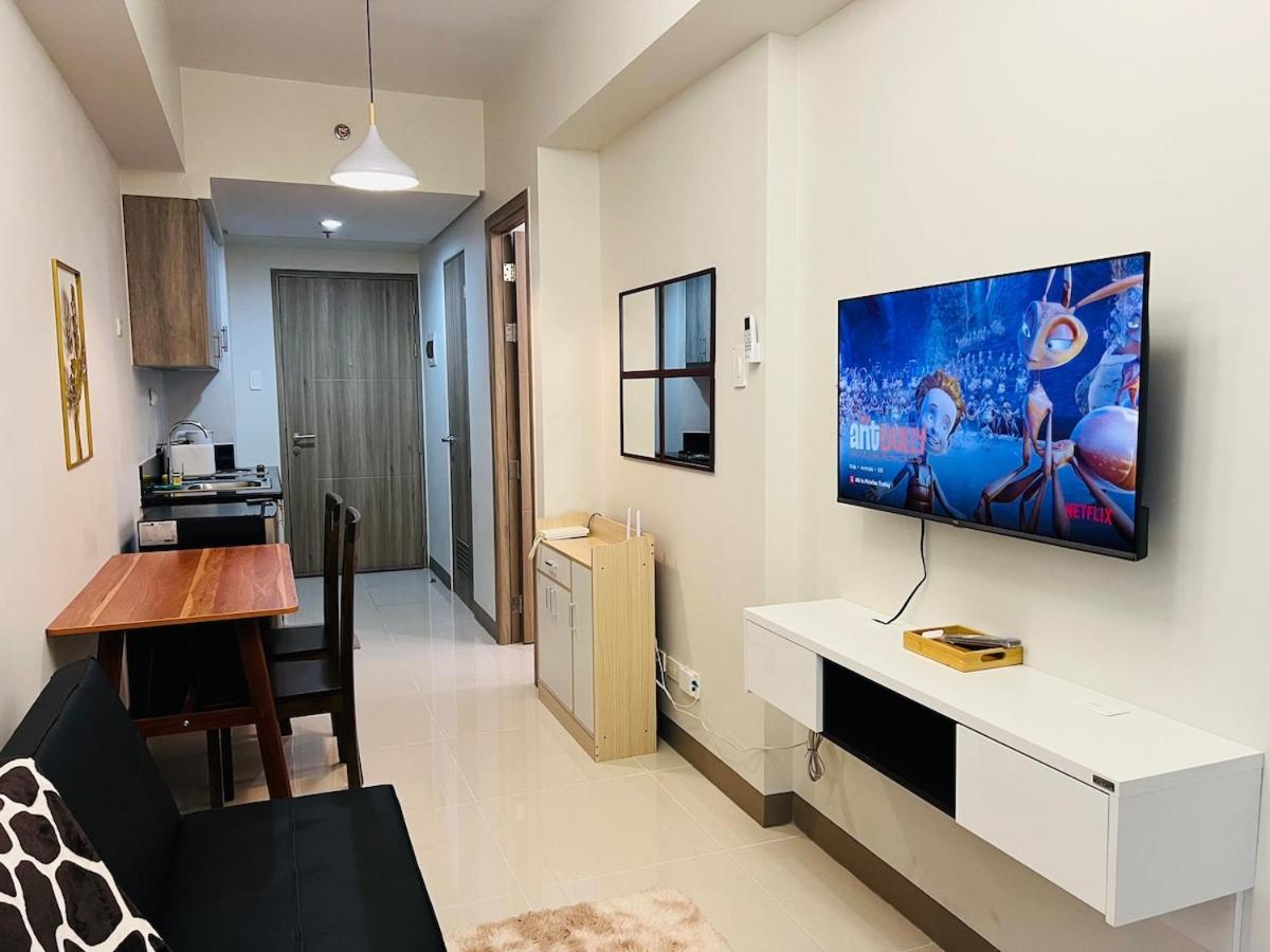 Apartment Maiden Near Mall Of *