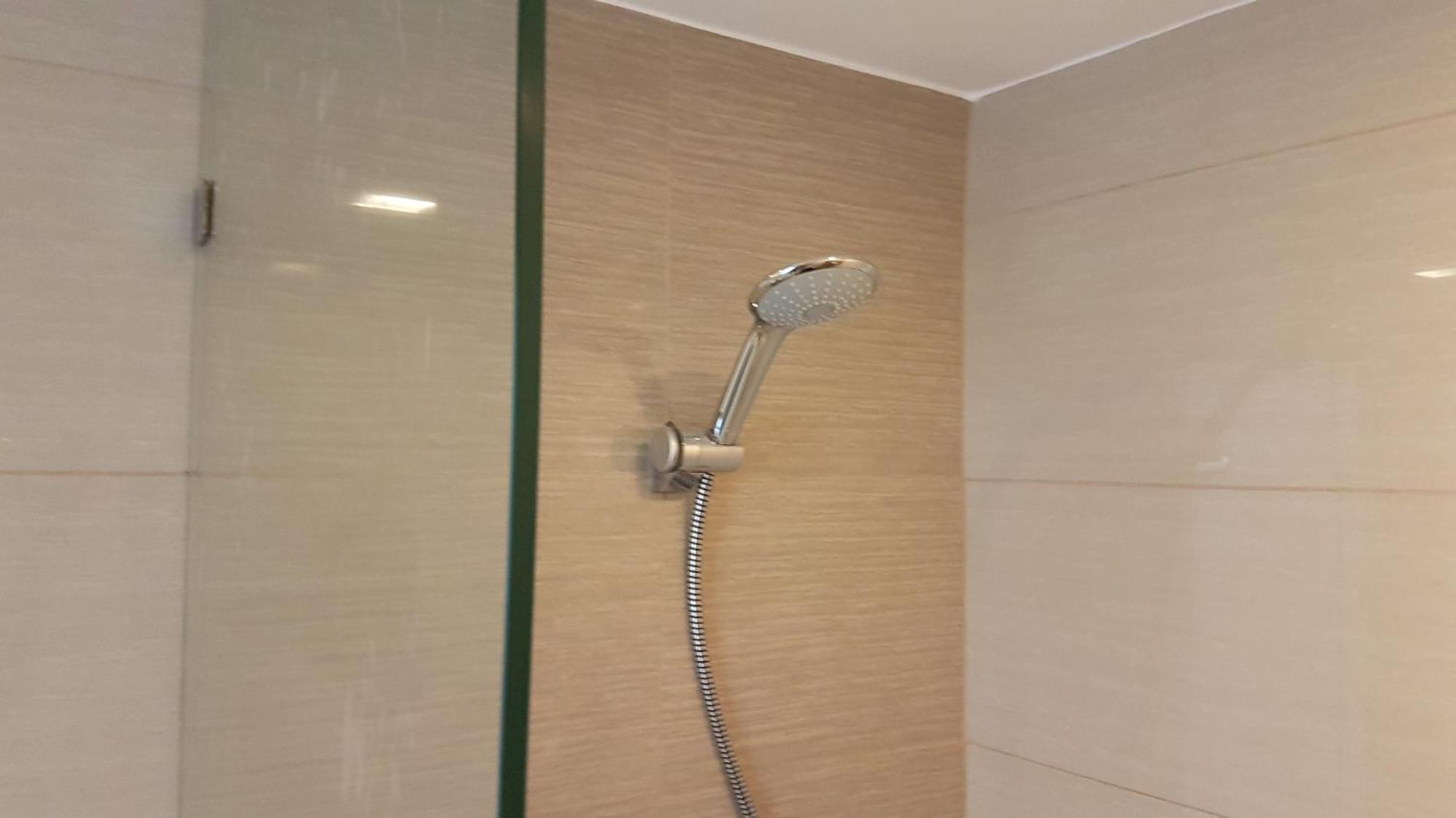 11b Tower 1 Viceroy Residences Mc Kinley Hill Bgc Manila