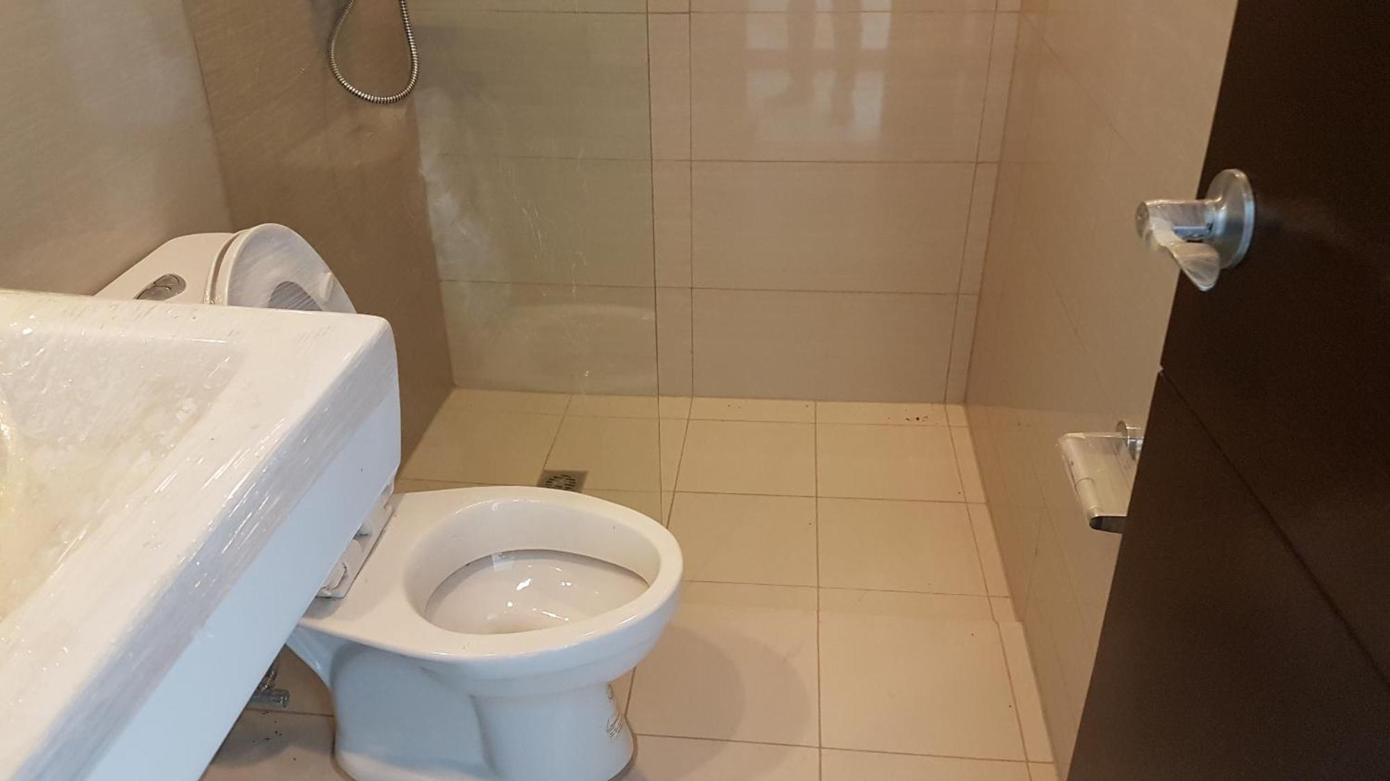 11b Tower 1 Viceroy Residences Mc Kinley Hill Bgc *