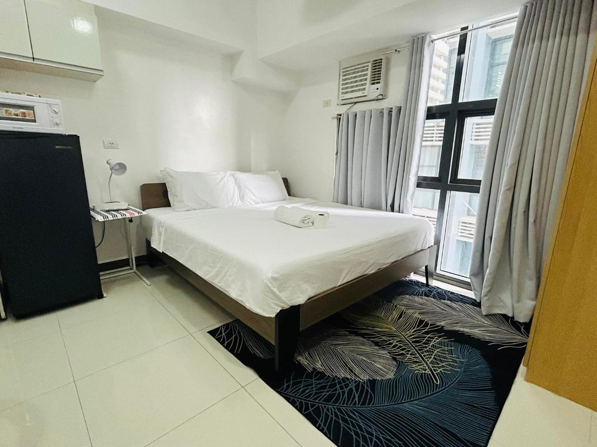 11b Tower 1 Viceroy Residences Mc Kinley Hill Bgc * Manila