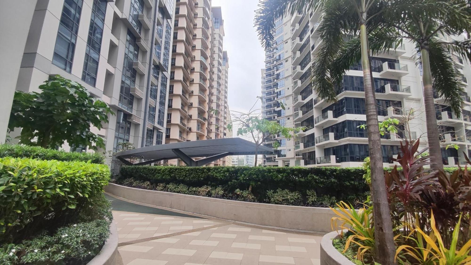 Aparthotel 11b Tower 1 Viceroy Residences Mc Kinley Hill Bgc *