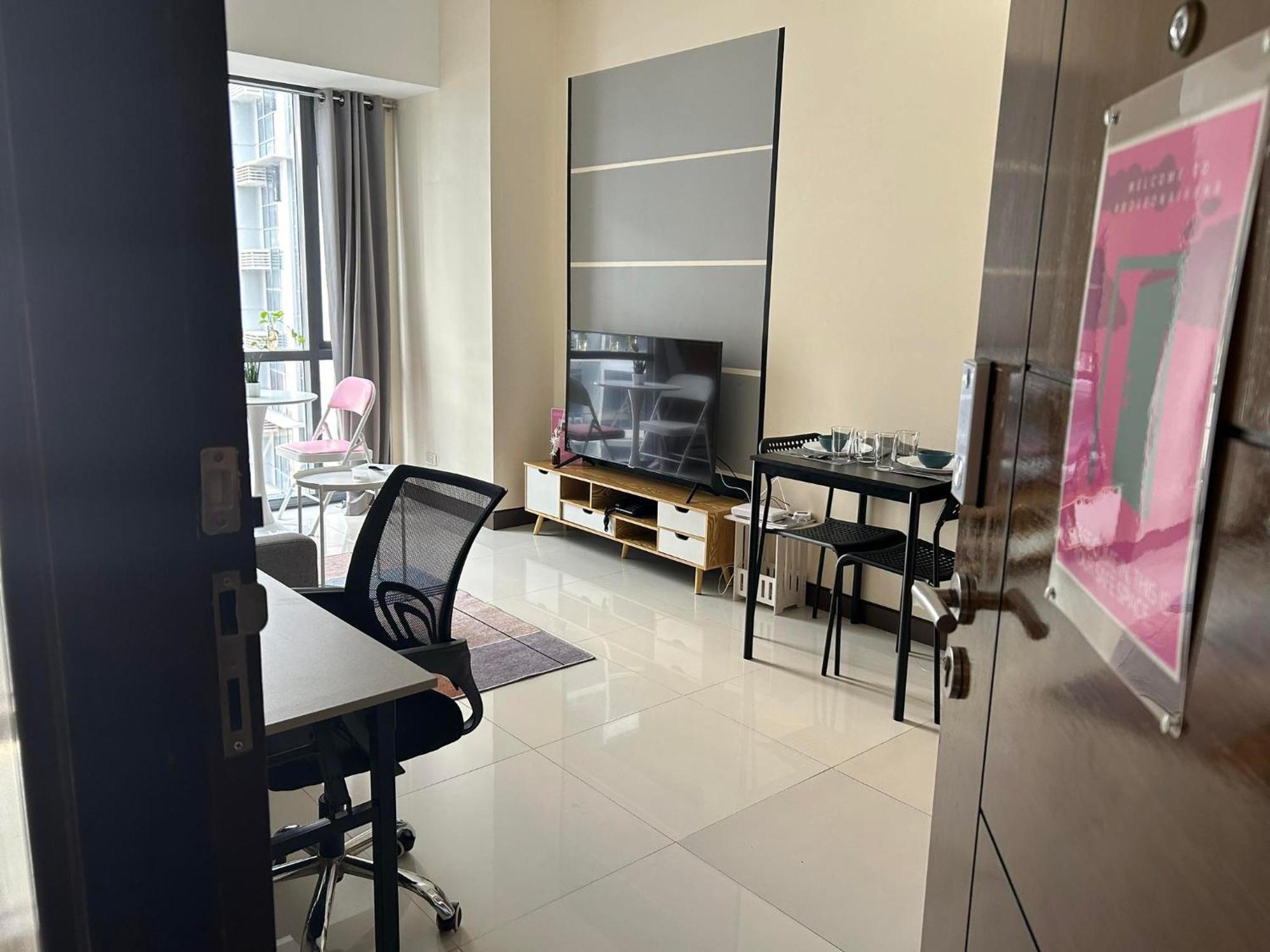 11b Tower 1 Viceroy Residences Mc Kinley Hill Bgc Manila
