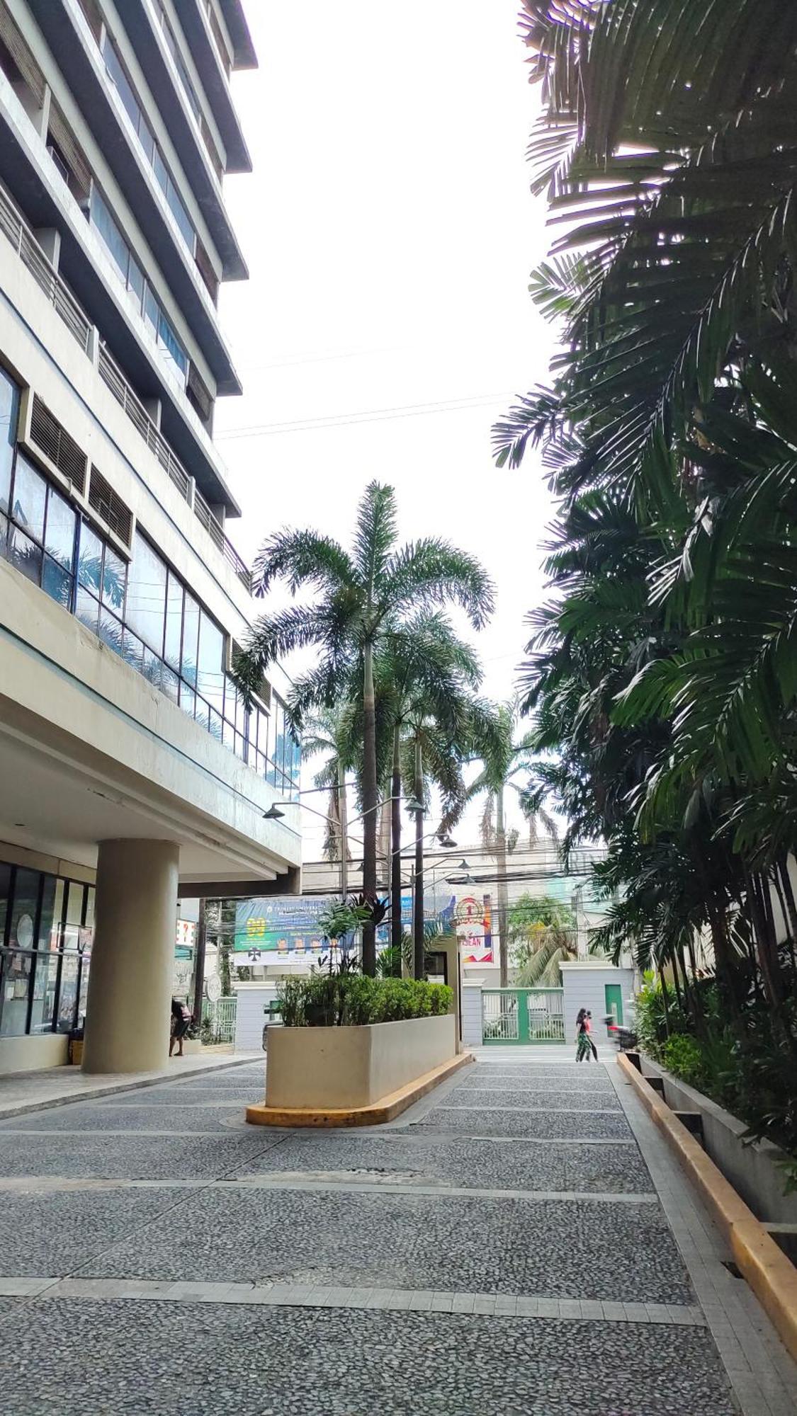 2 Bedroom Near St. Luke's Medical Center Quezon Aparthotel *