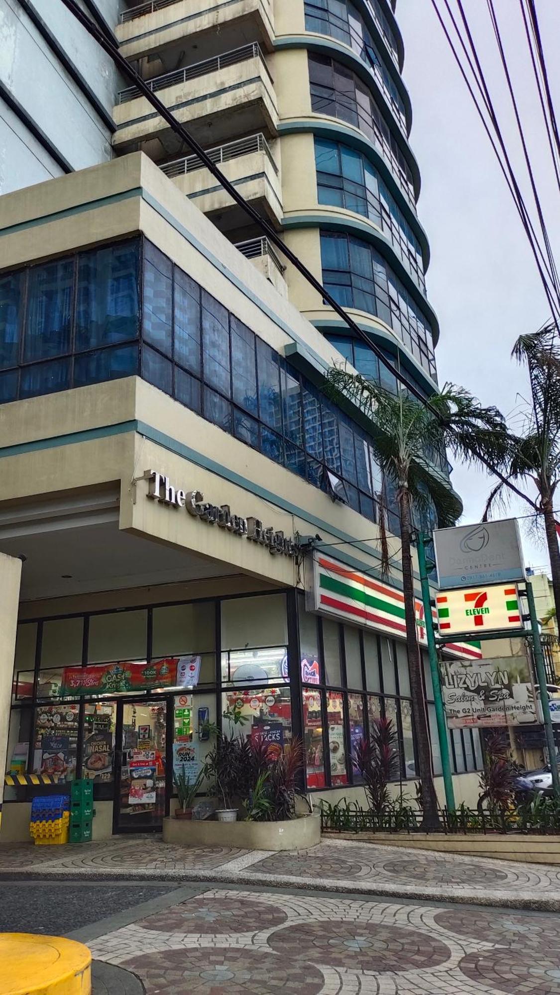 2 Bedroom Near St. Luke's Medical Center Quezon Aparthotel Quezon City