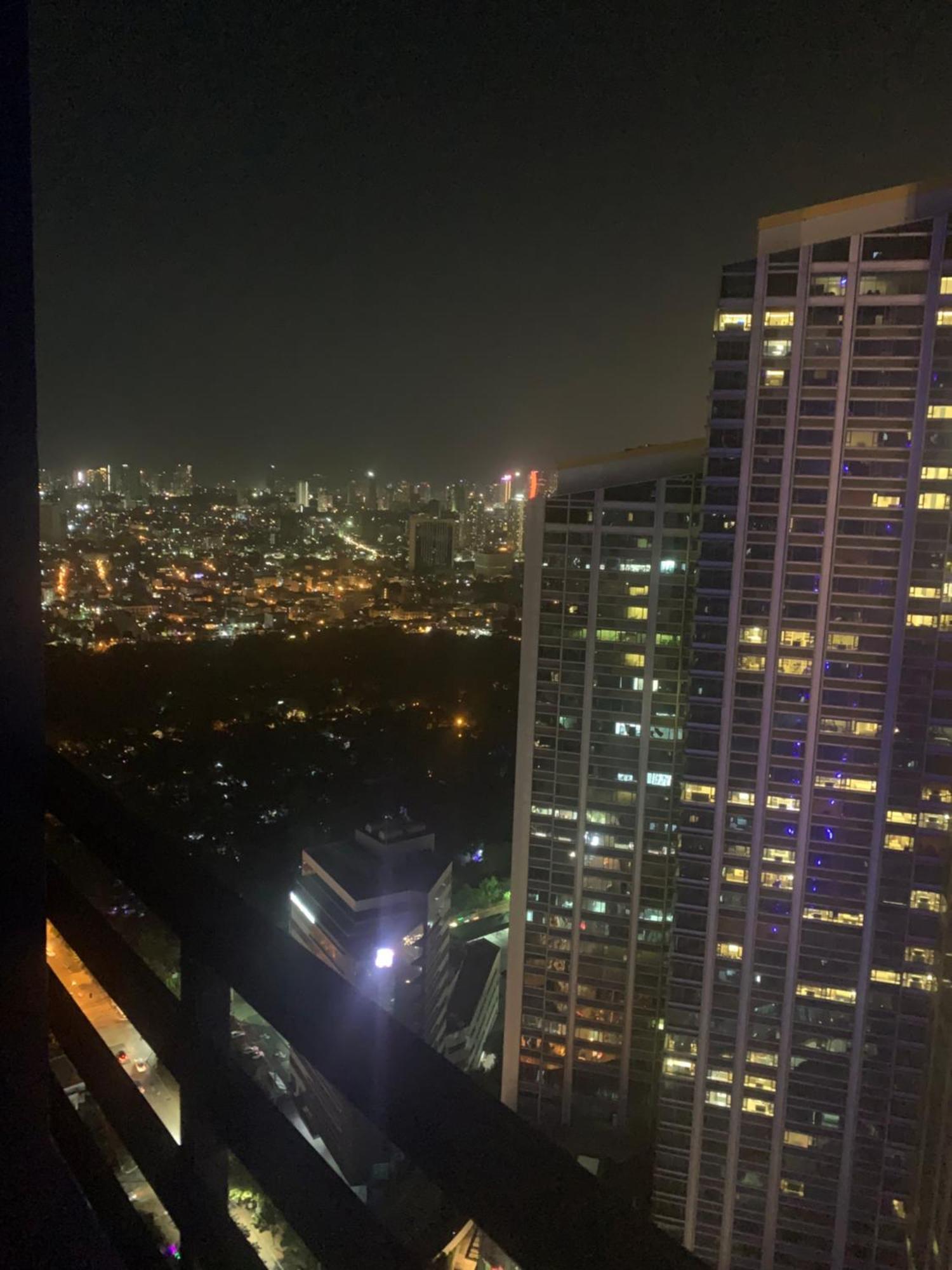 Perfect For Couples - Makati Comfort And Style