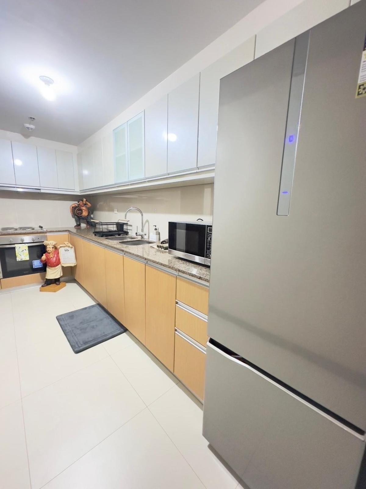 2 Bedrooms & 2 Bathrooms At Bgc Taguig Mckinley By Venice Grand Canal Mall *