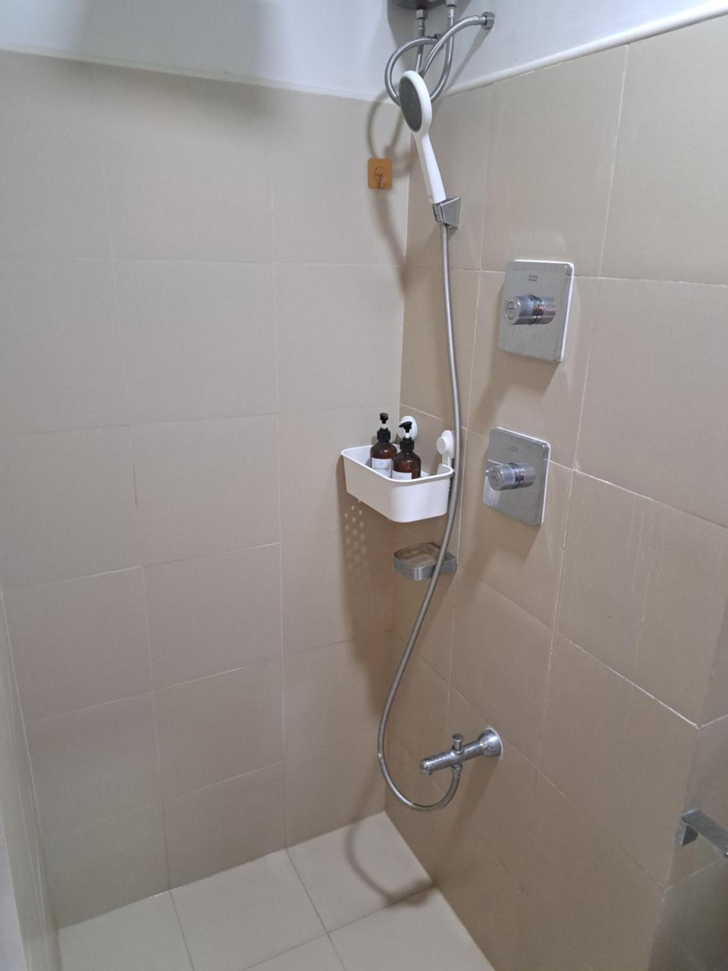 Apartment Yutori Haus At Shore 3 Tower 2 Near Mall Of Pasay Manila