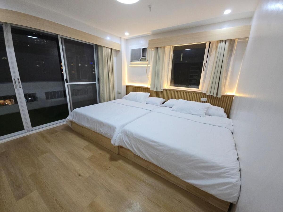 Muji - Spacious 2br Across Mall Manila