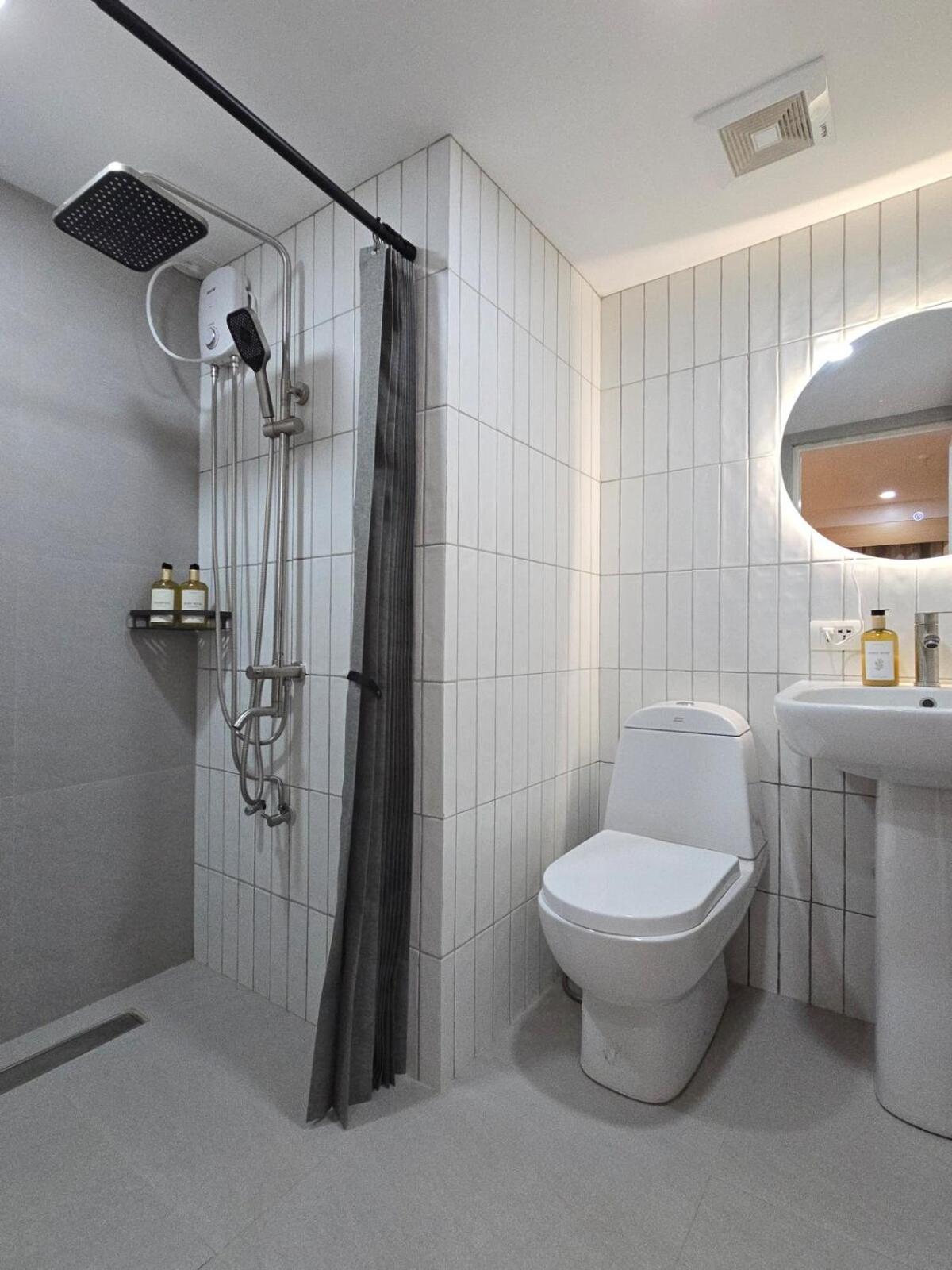 Muji - Spacious 2br Across Mall Apartment