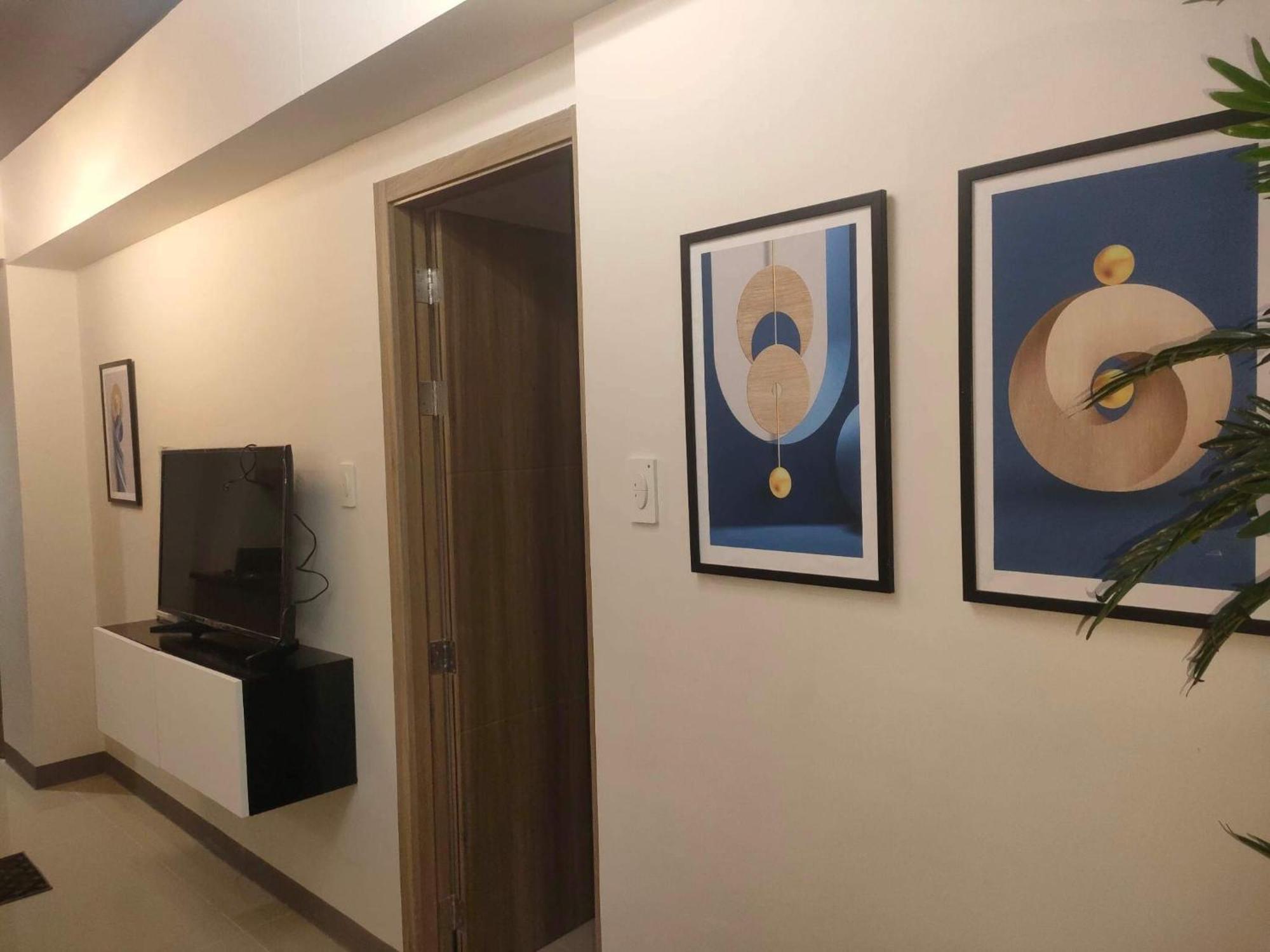 Apartment 1br With Balcony Condotel In Moa Complex, Entertainment City, Near Naia, Free Wifi, Netflix Manila