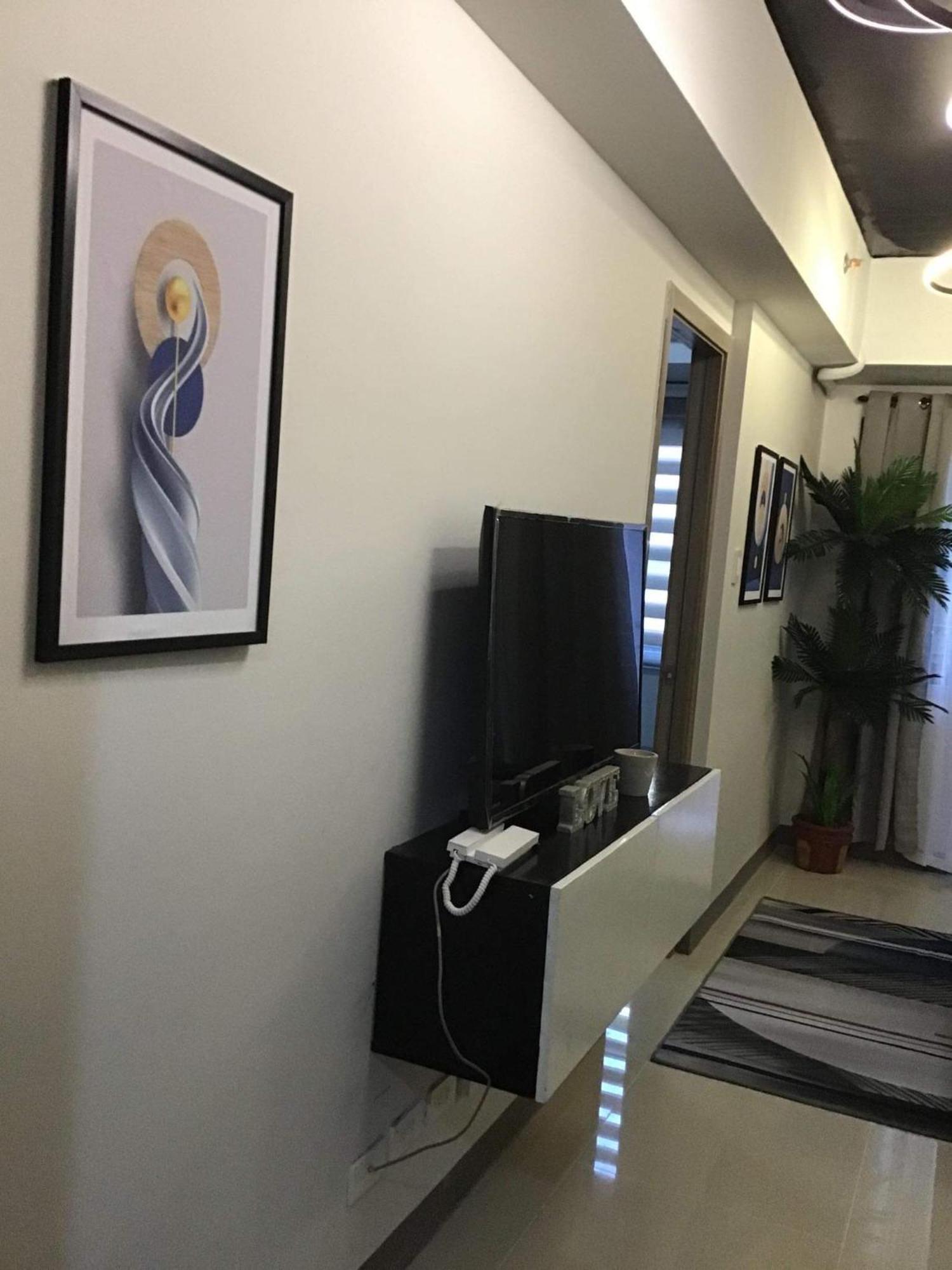 Apartment 1br With Balcony Condotel In Moa Complex, Entertainment City, Near Naia, Free Wifi, Netflix