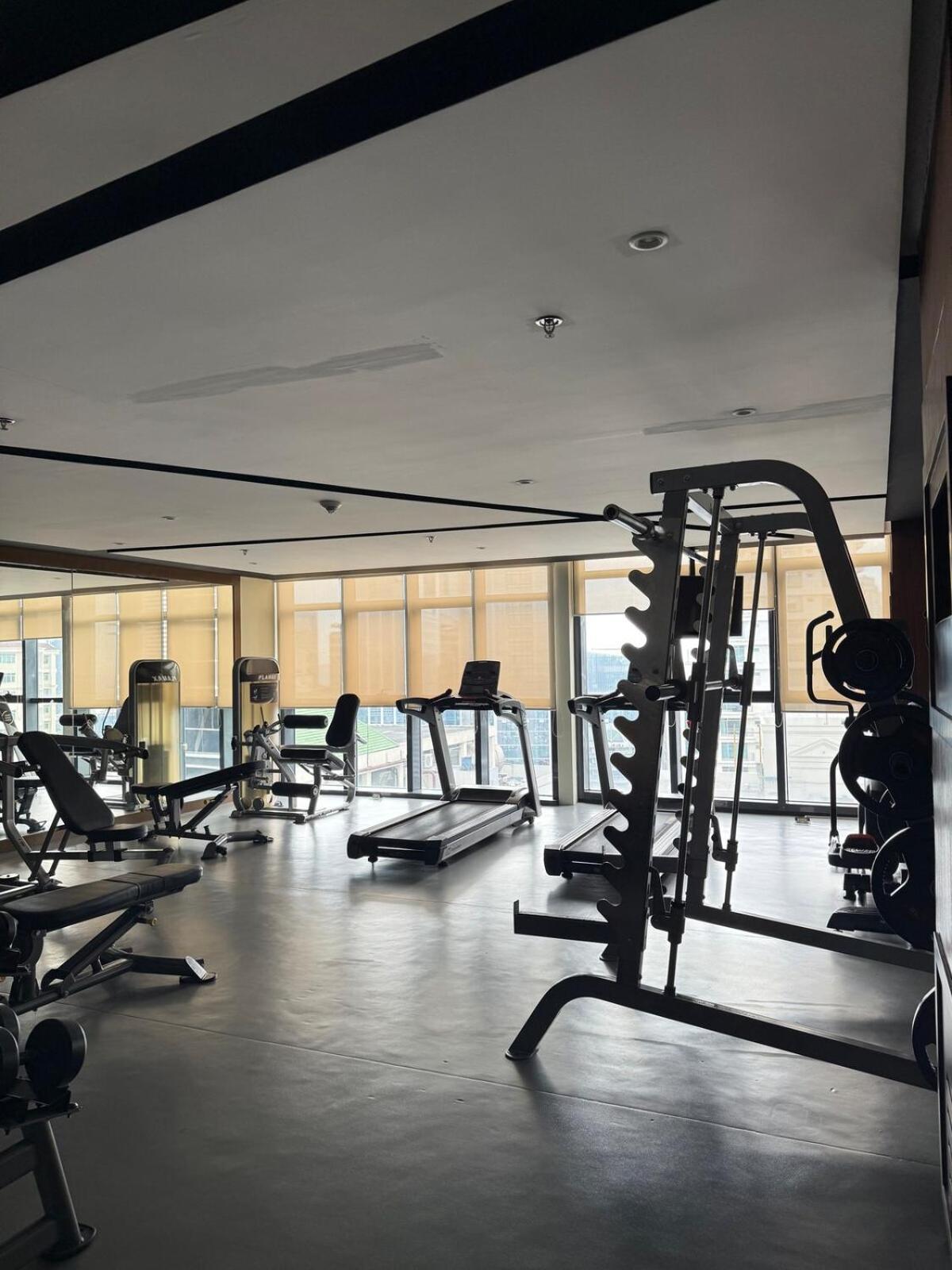 Luxurious Unit In Salcedo Manila