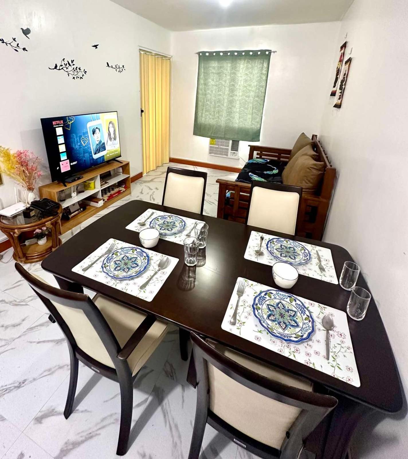 Apartment Homey Staycation With Parking Near Diliman, Katipunan, Commonwealth Manila