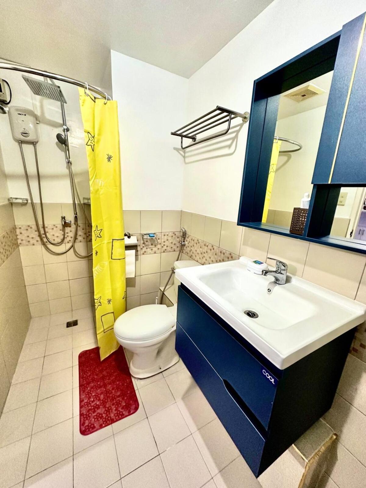 Homey Staycation With Parking Near Diliman, Katipunan, Commonwealth Apartment Manila