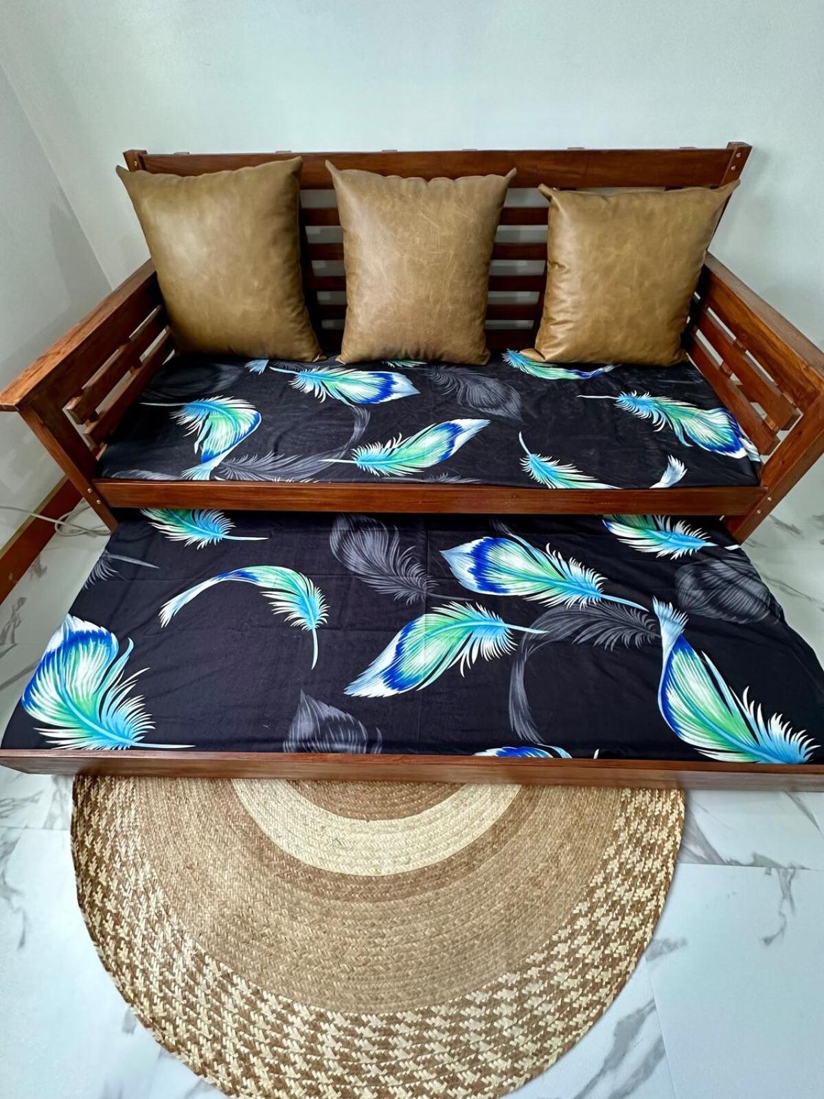 Homey Staycation With Parking Near Diliman, Katipunan, Commonwealth Apartment Manila