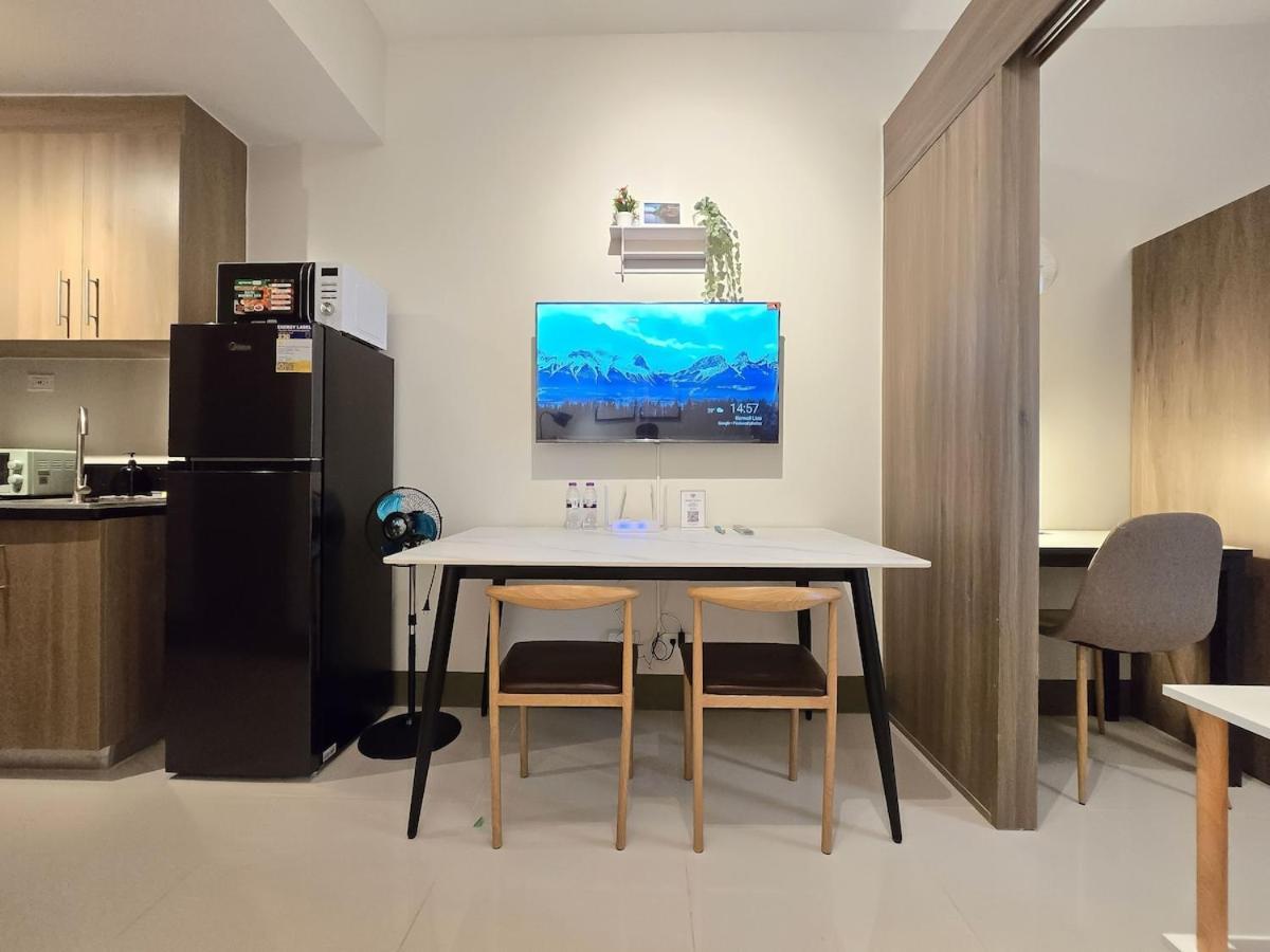 1br Unit Condotel W Balcony Fame Residences -fm46 Apartment *