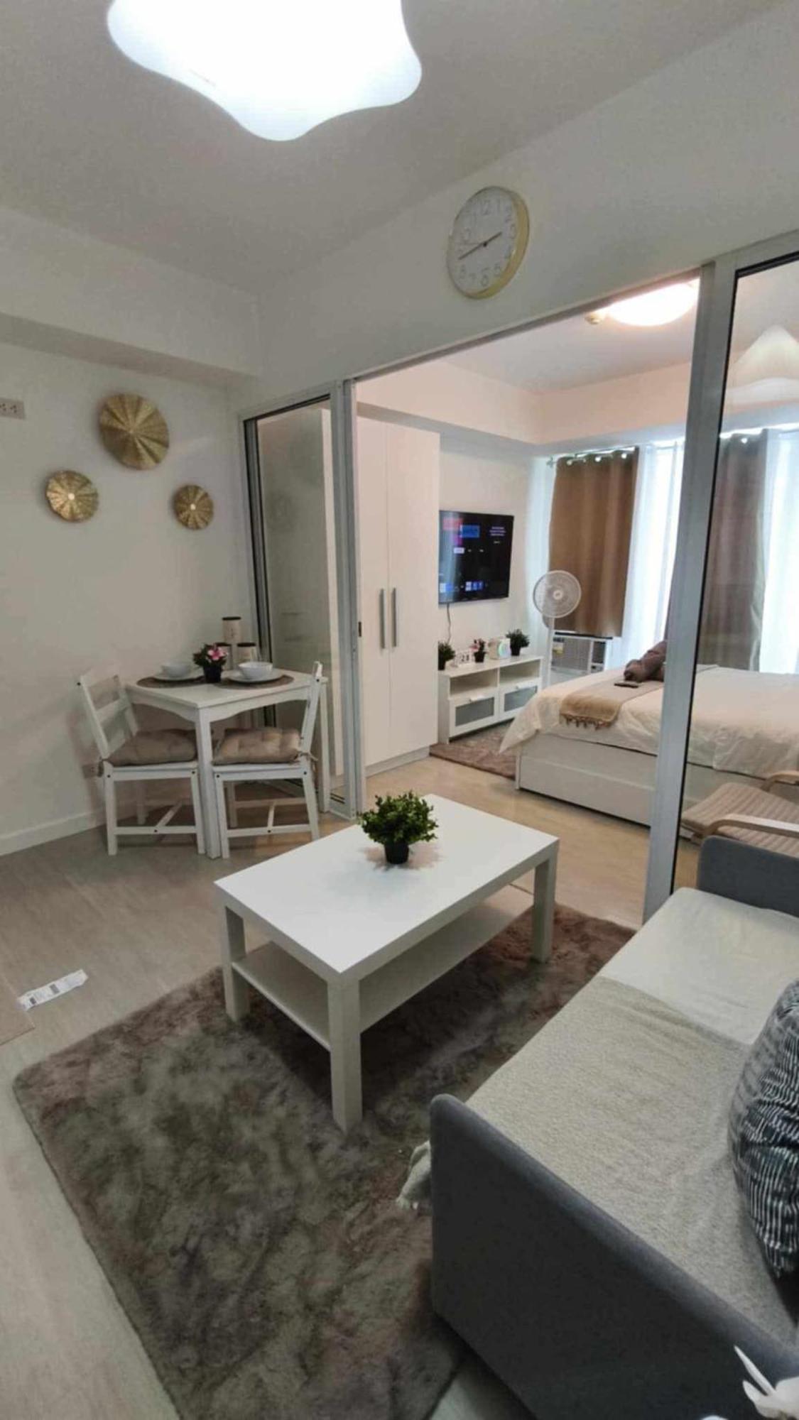 Casa Elisha Azure Urban Staycation * Manila