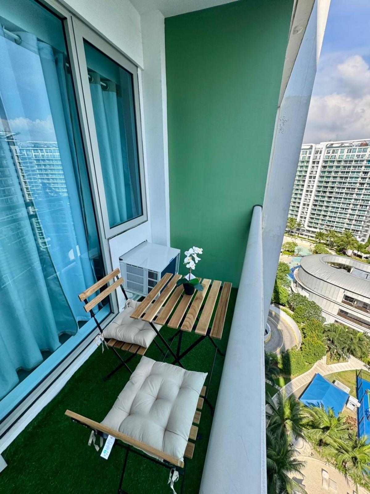 Casa Elisha Azure Urban Staycation Apartment Manila
