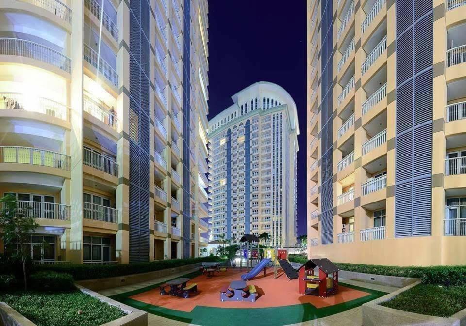 Staycation At The Venice Luxury Residences - Tower A Near Venice Grand Canal, Mckinley Hills Aparthotel