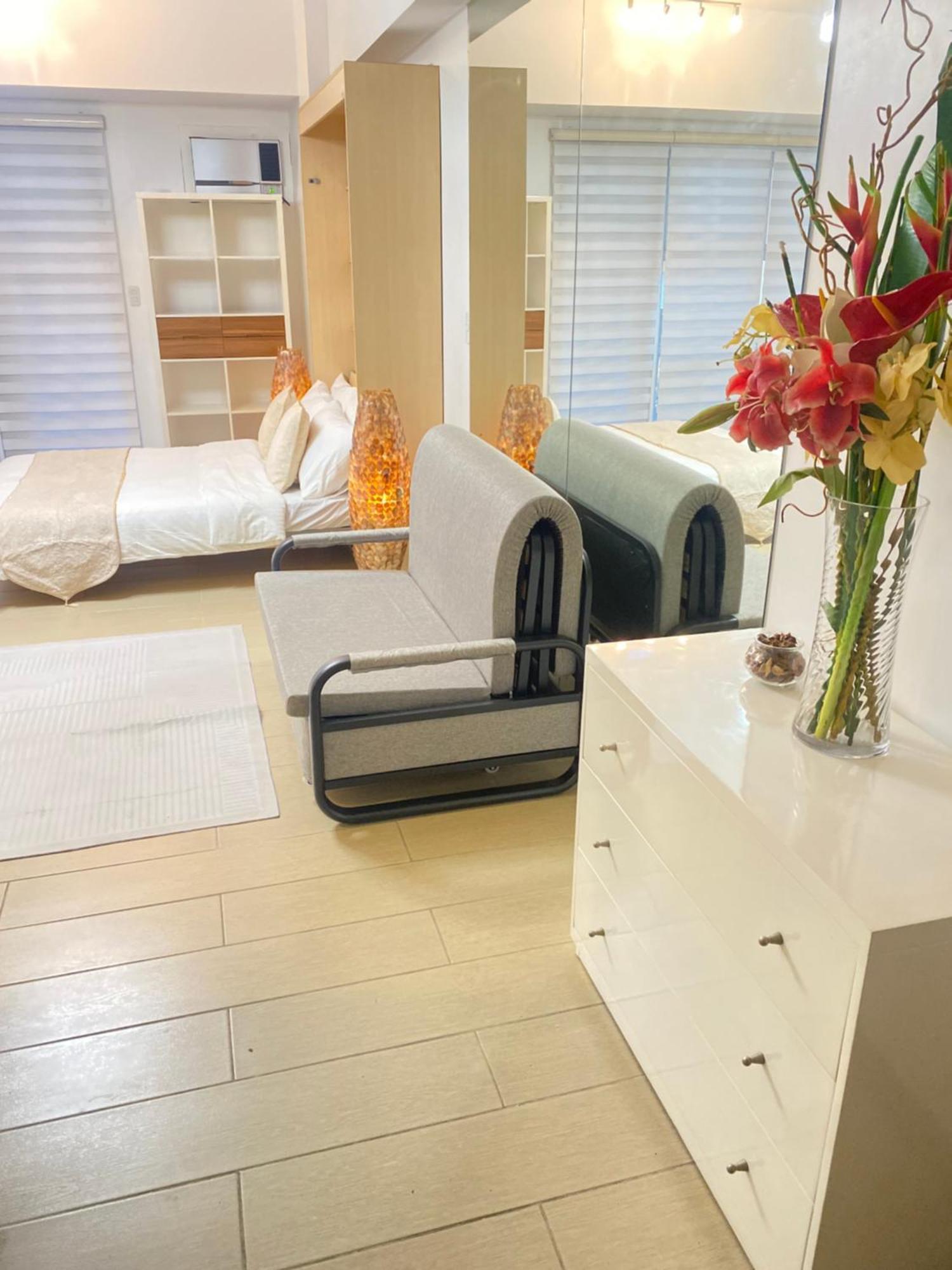 Staycation At The Venice Luxury Residences - Tower A Near Venice Grand Canal, Mckinley Hills Manila
