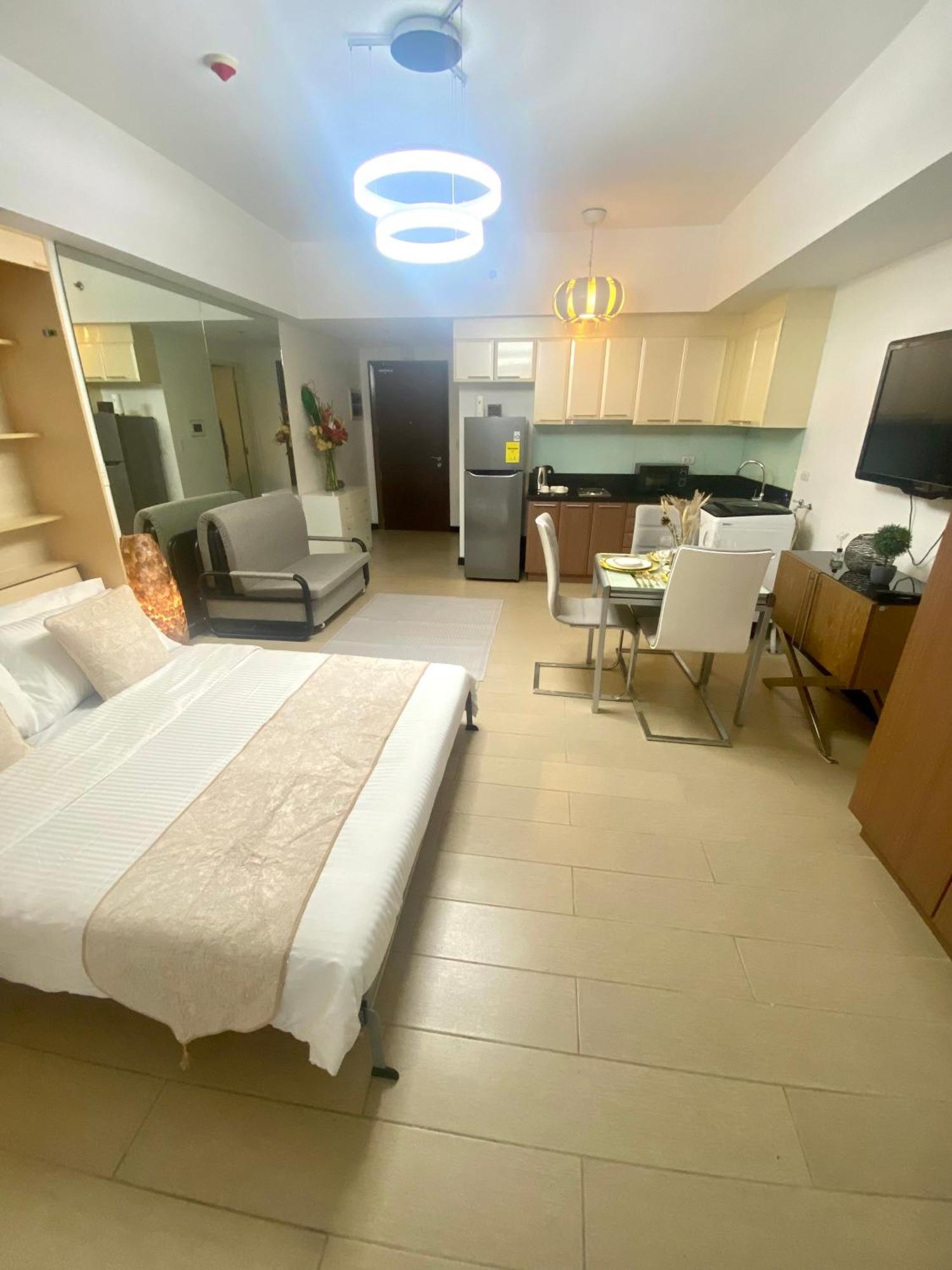 Staycation At The Venice Luxury Residences - Tower A Near Venice Grand Canal, Mckinley Hills