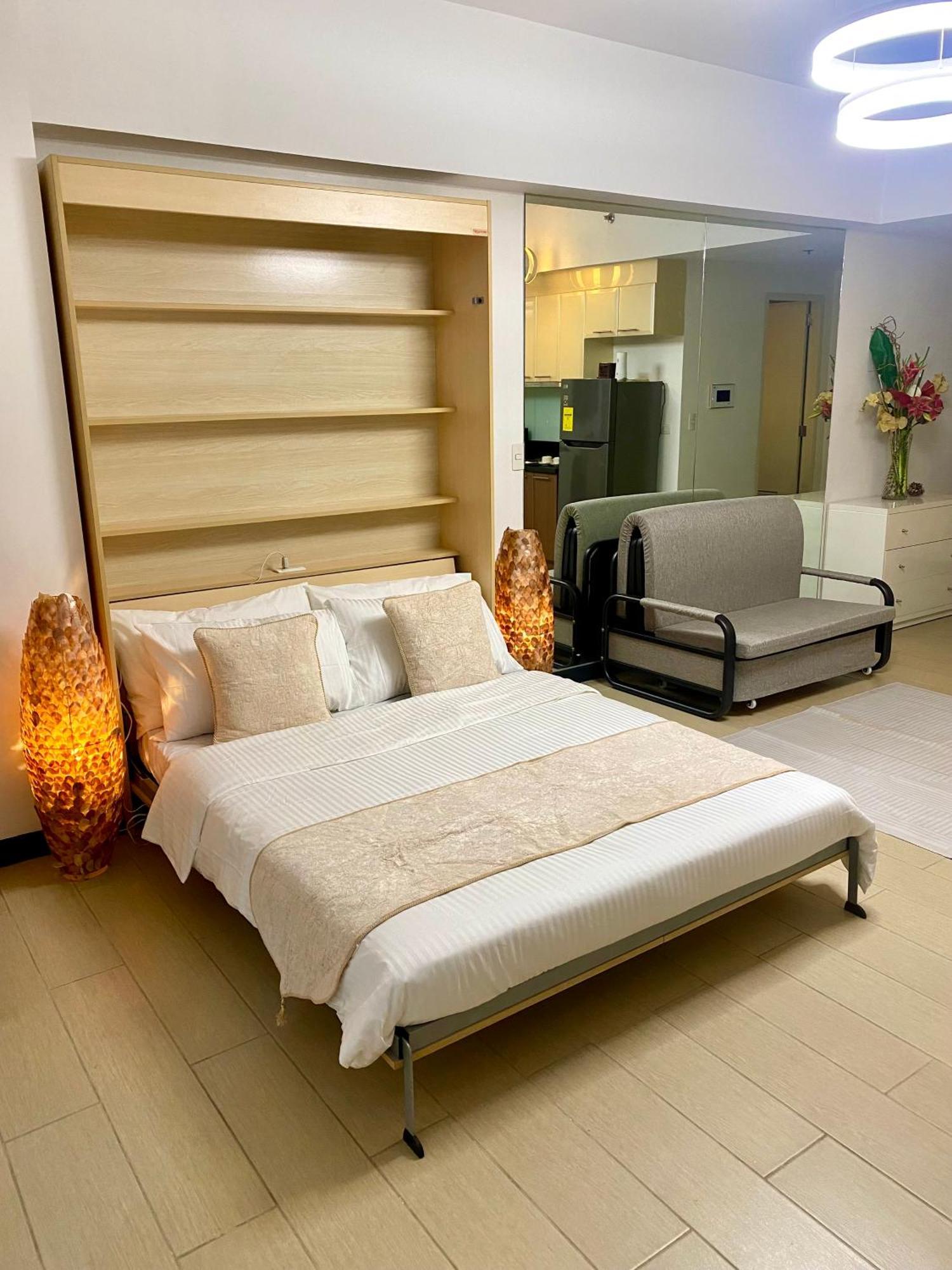 Aparthotel Staycation At The Venice Luxury Residences - Tower A Near Venice Grand Canal, Mckinley Hills
