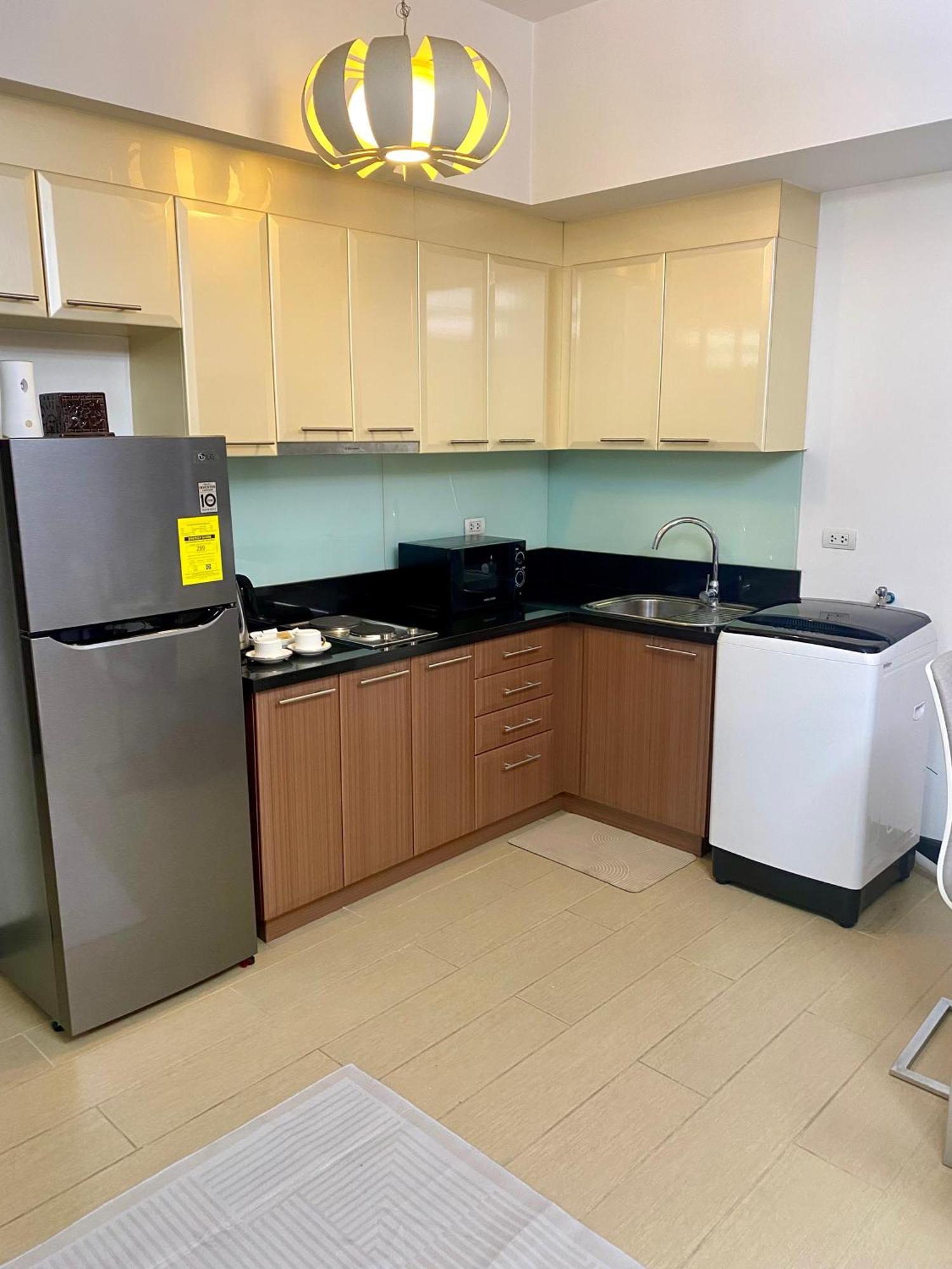 Staycation At The Venice Luxury Residences - Tower A Near Venice Grand Canal, Mckinley Hills Aparthotel Manila