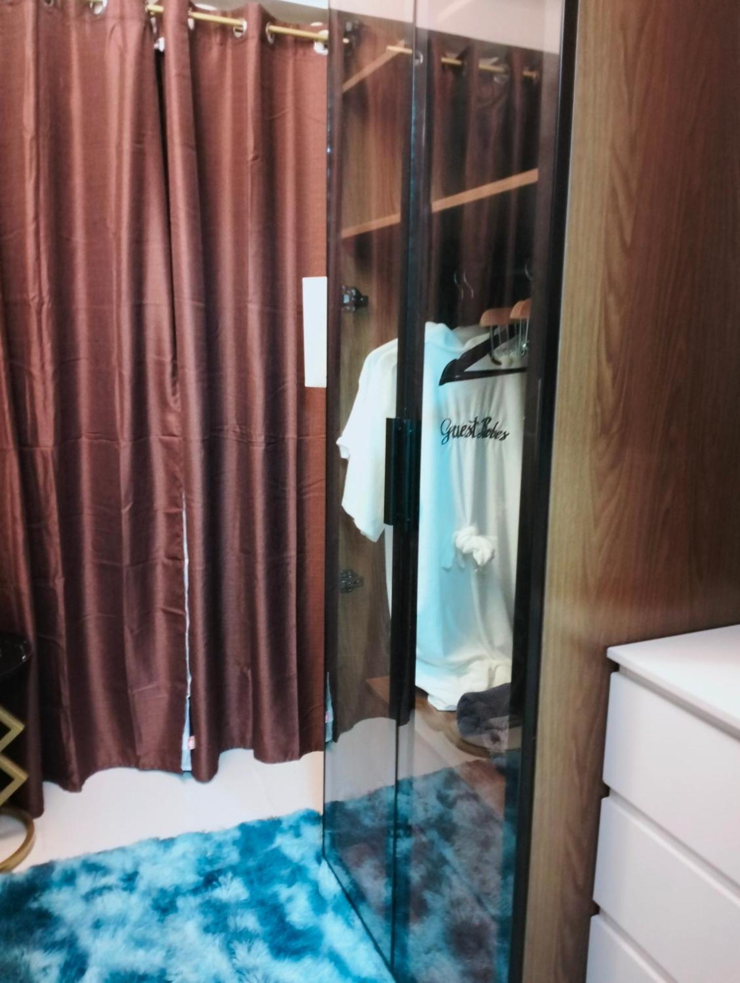 Hyrcondotel Manila