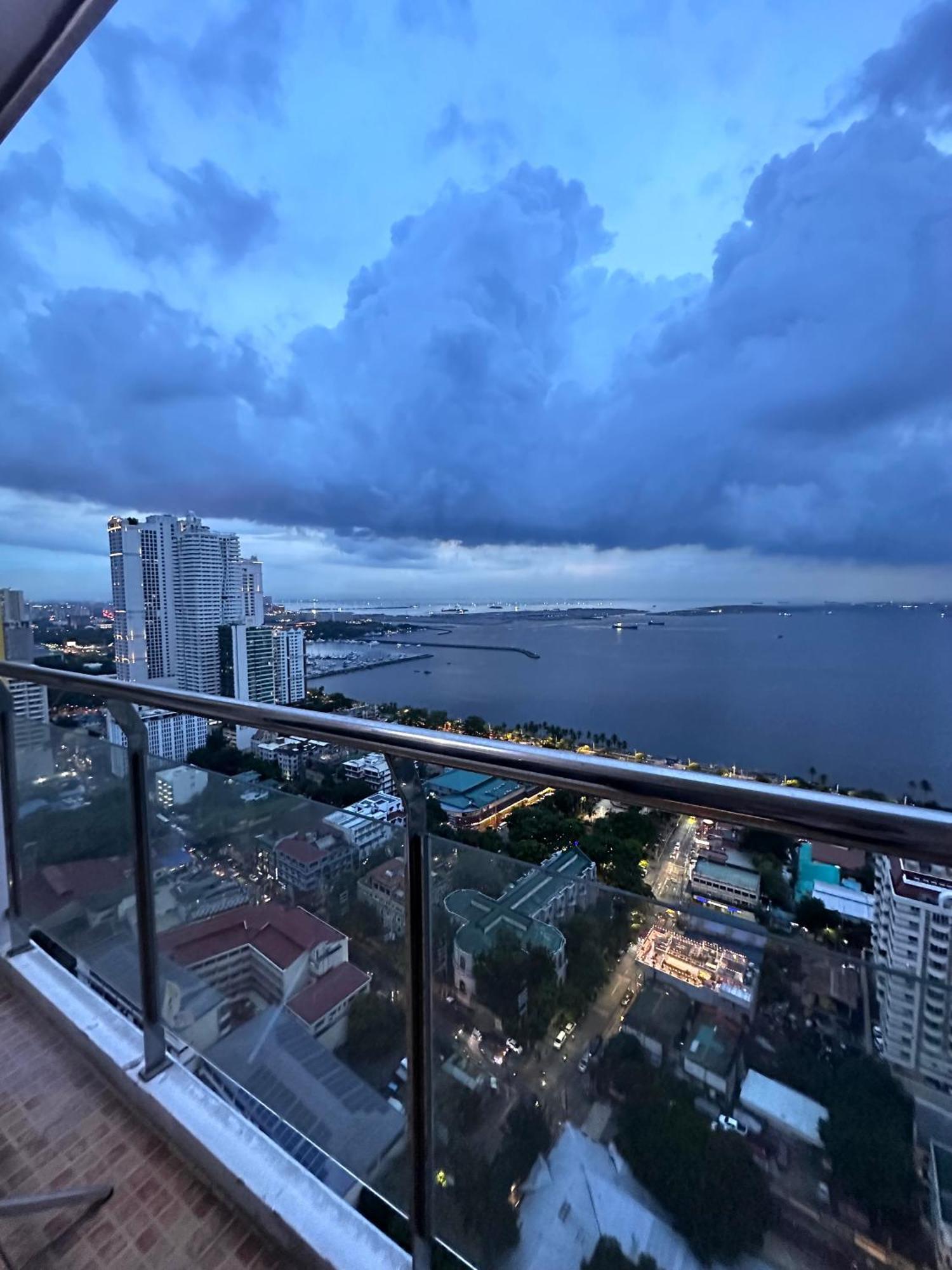 Malate Bayview Mansion View And Seaview * Manila