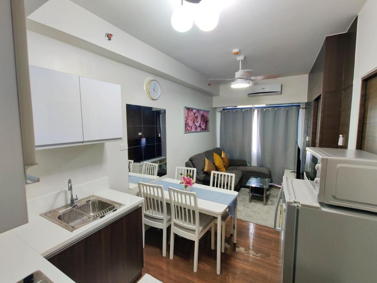 Stunning 2br In Air Residences Makati High Floor And Wfh With 300mbps Wifi * Manila